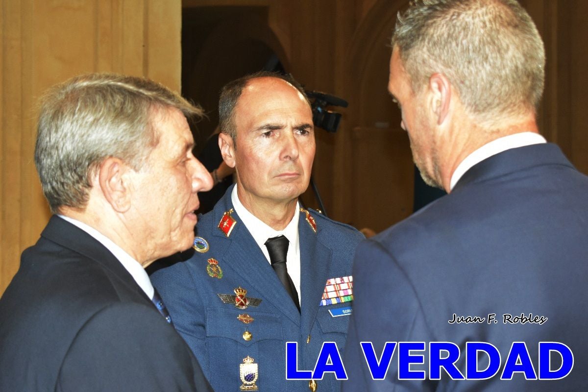 Imágenes de la entrega del título de Hijo Predilecto de Caravaca al general Pascual Soria