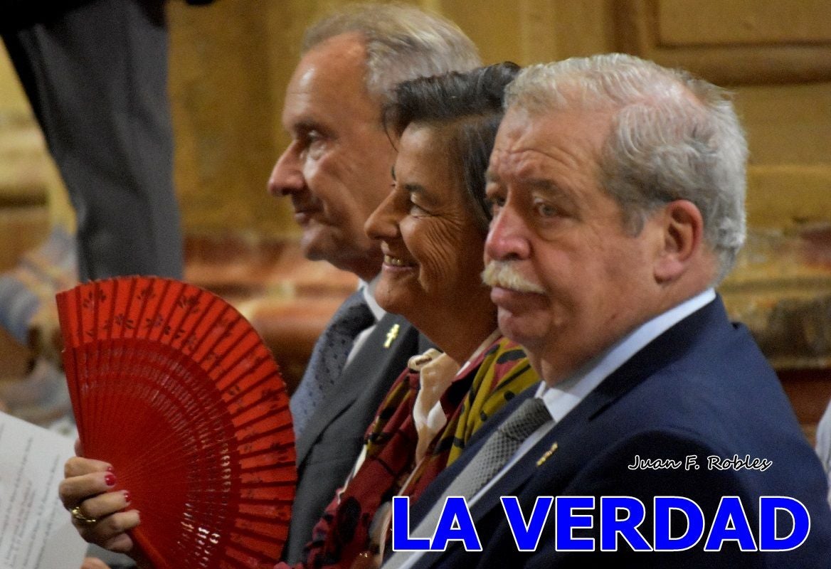 Imágenes de la entrega del título de Hijo Predilecto de Caravaca al general Pascual Soria