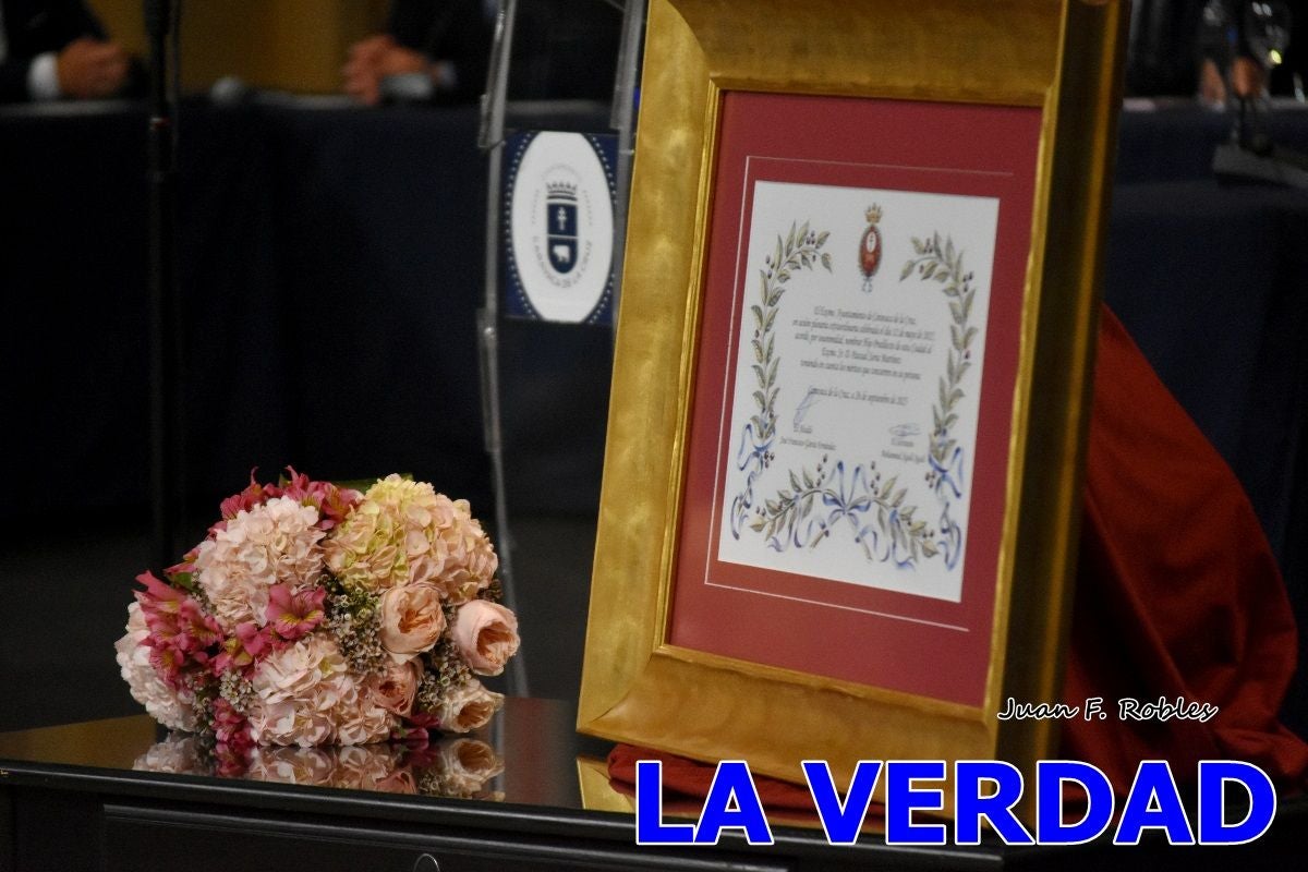 Imágenes de la entrega del título de Hijo Predilecto de Caravaca al general Pascual Soria