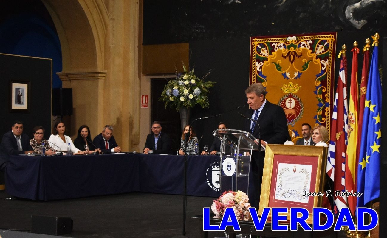 Imágenes de la entrega del título de Hijo Predilecto de Caravaca al general Pascual Soria