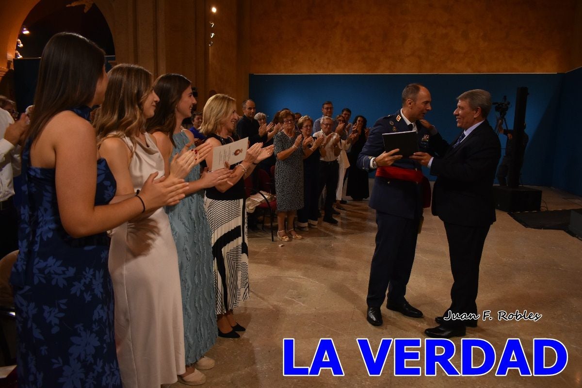 Imágenes de la entrega del título de Hijo Predilecto de Caravaca al general Pascual Soria