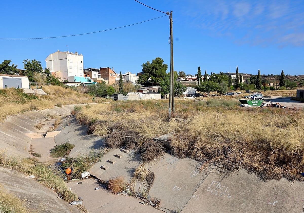 La rambla Ventosa, este viernes, a su entrada a la calle San Nicolás, en Javalí Viejo.