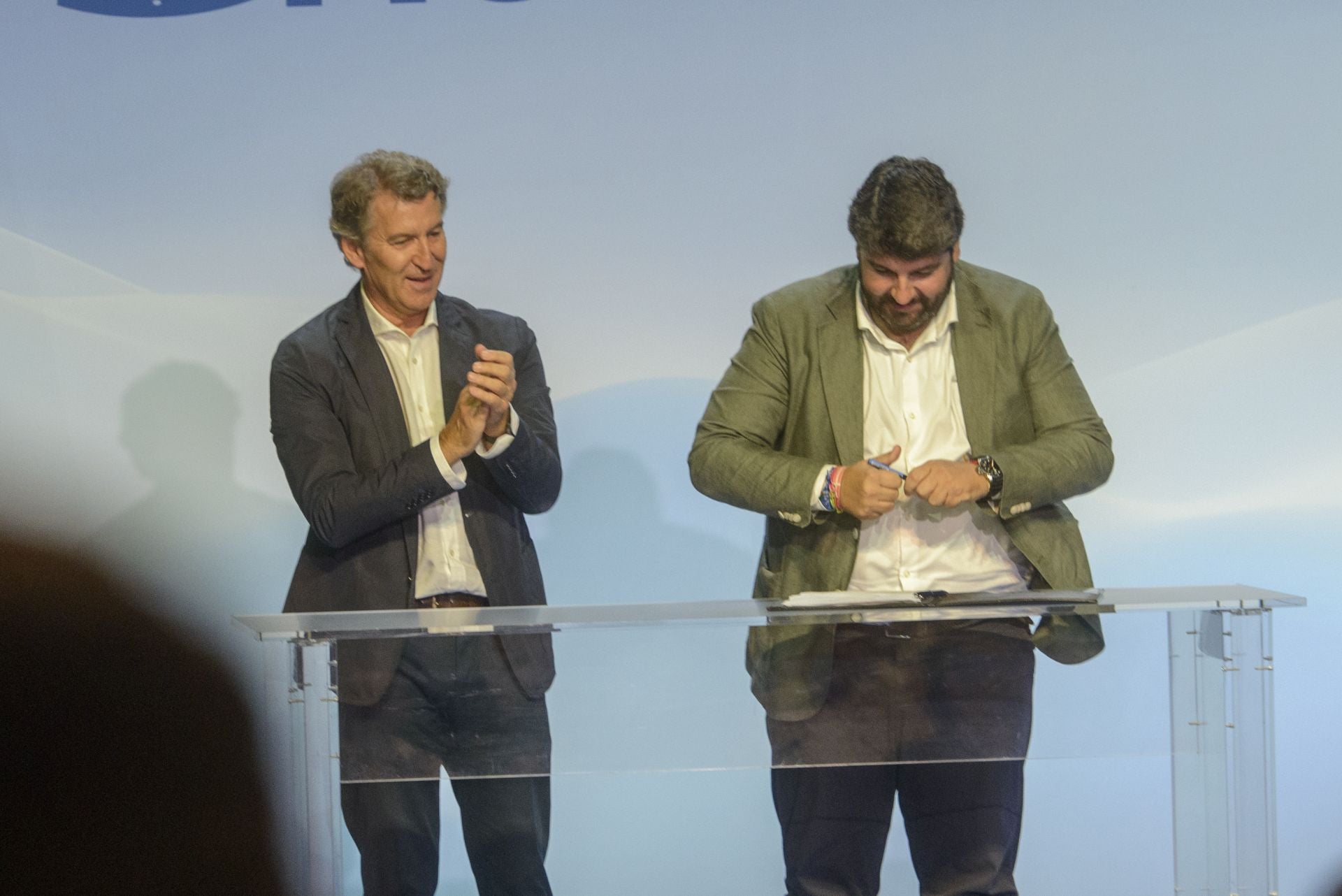 En imágenes, el cierre en el Teatro Circo de Murcia de la cumbre de barones del PP