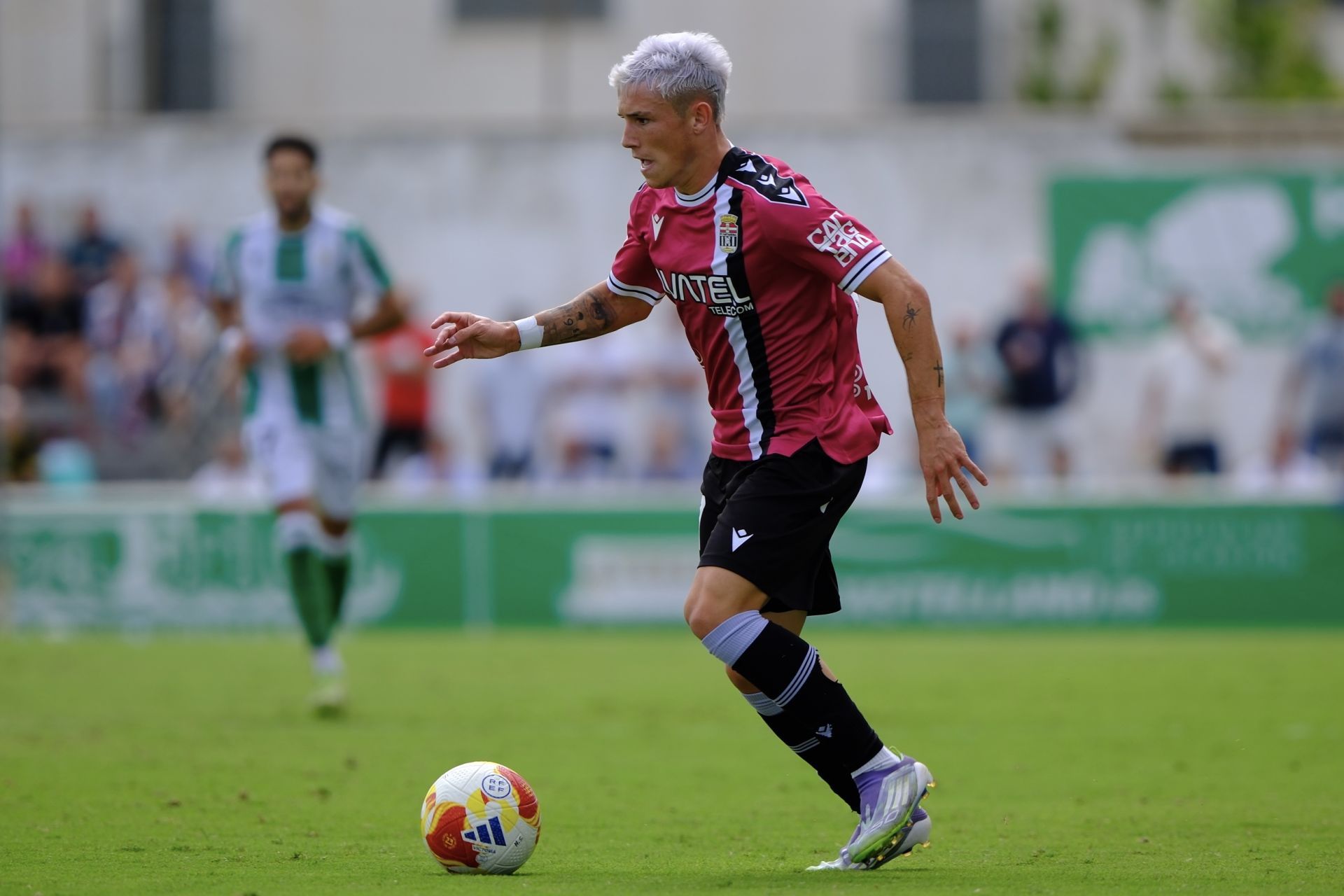 El FC Cartagena sufre un duro castigo en Sanlúcar, en imágenes