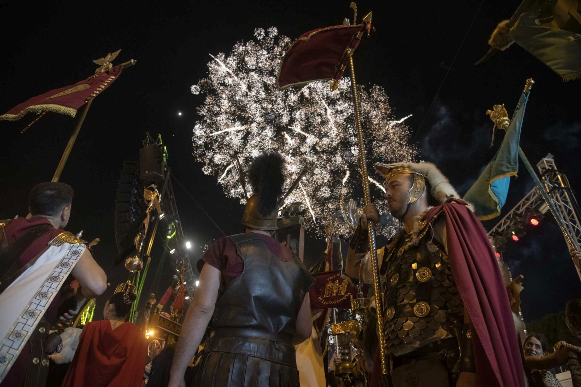 Las imágenes del cierre pirotécnico al Año XXXVI en las fiestas de Carthagineses y Romanos