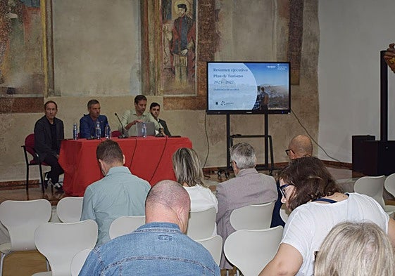 La presentación del Plan Operativo de Turismo Caravaca 2025-2027 tuvo lugar en la ermita de San Sebastián