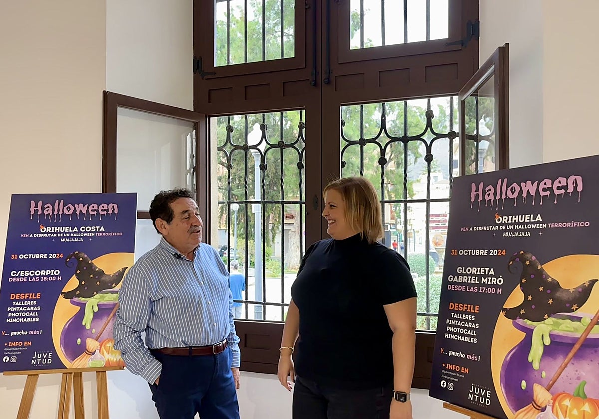 El de la Costa y la edil de Juventud del Ayuntamiento de Orihuela en la presentación de la edición de Halloween de 2024.