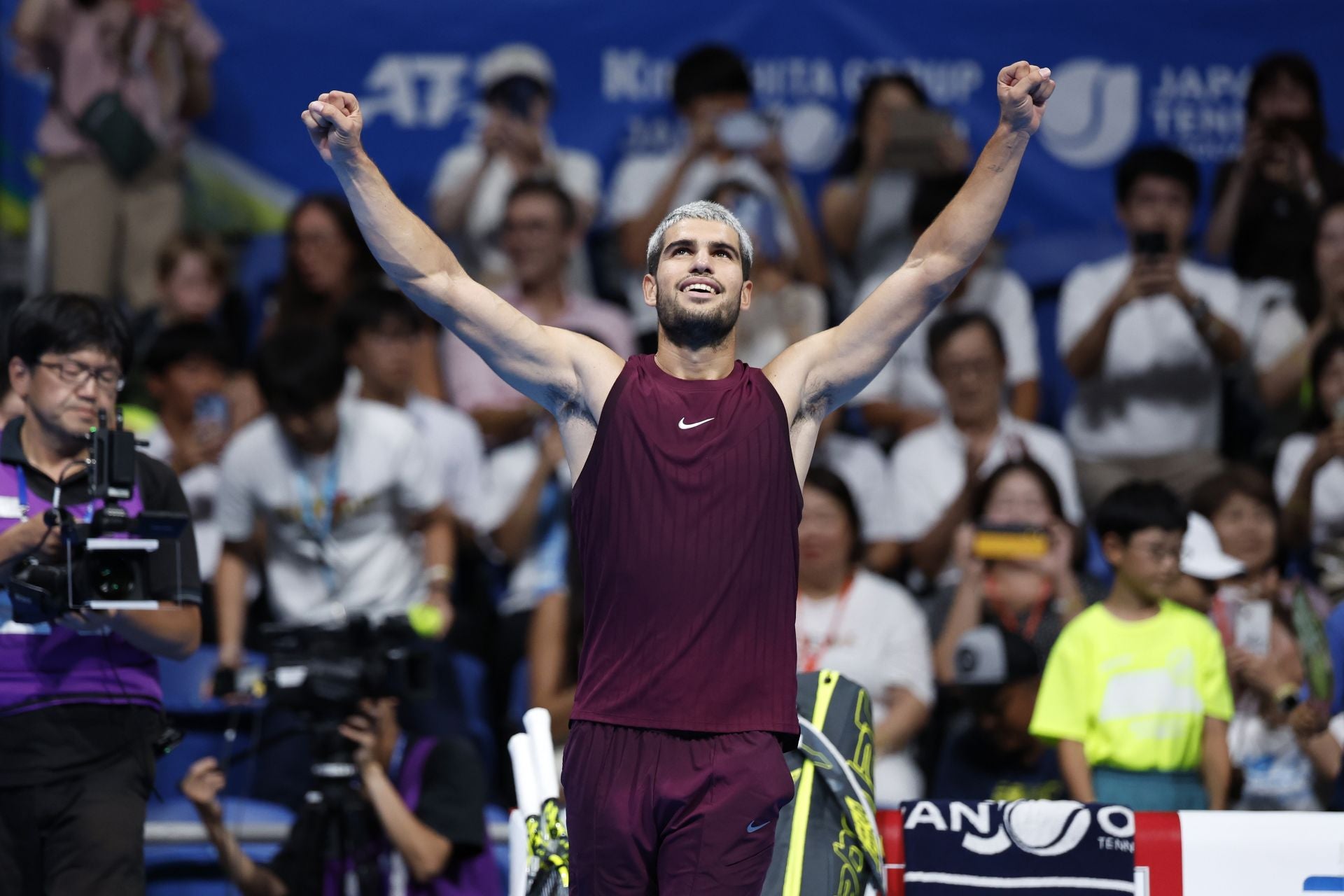 En imágenes, Carlos Alcaraz gana en Tokio su octavo título del año