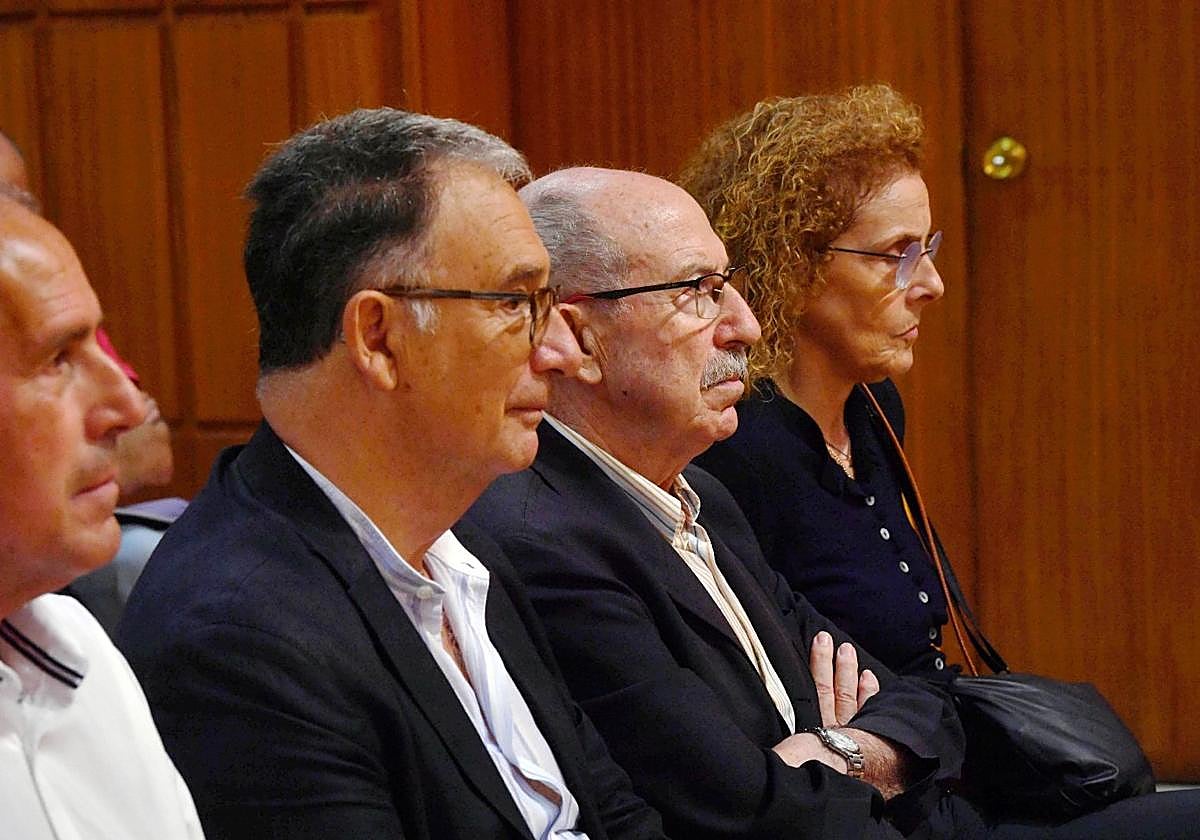 Bascuñana, Ródenas y Fernández Cano, este martes, en la Audiencia Provincial de Murcia.