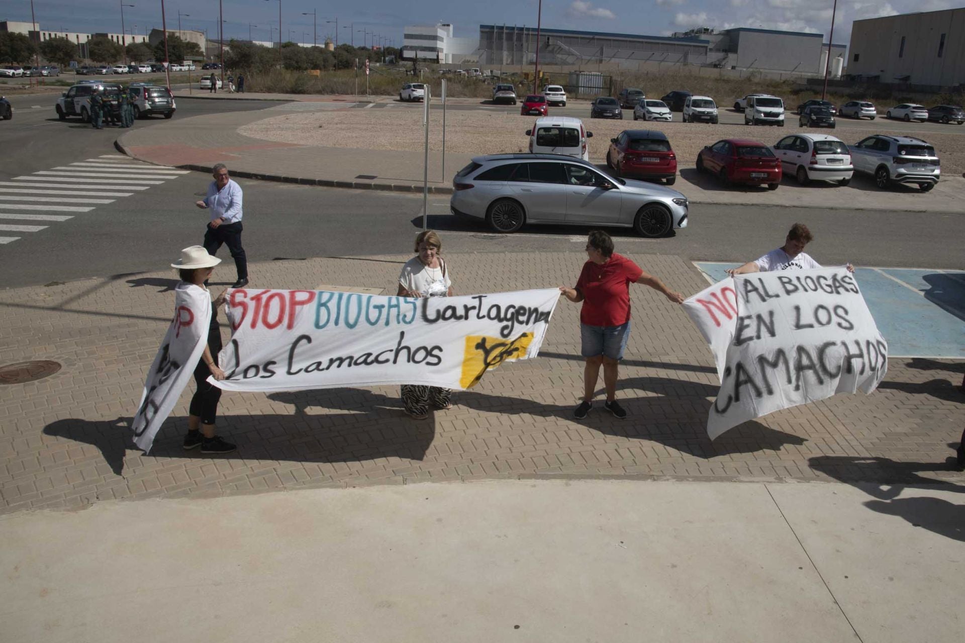 Las imágenes de la protesta de los vecinos de Los Camachos contra la planta de biogás