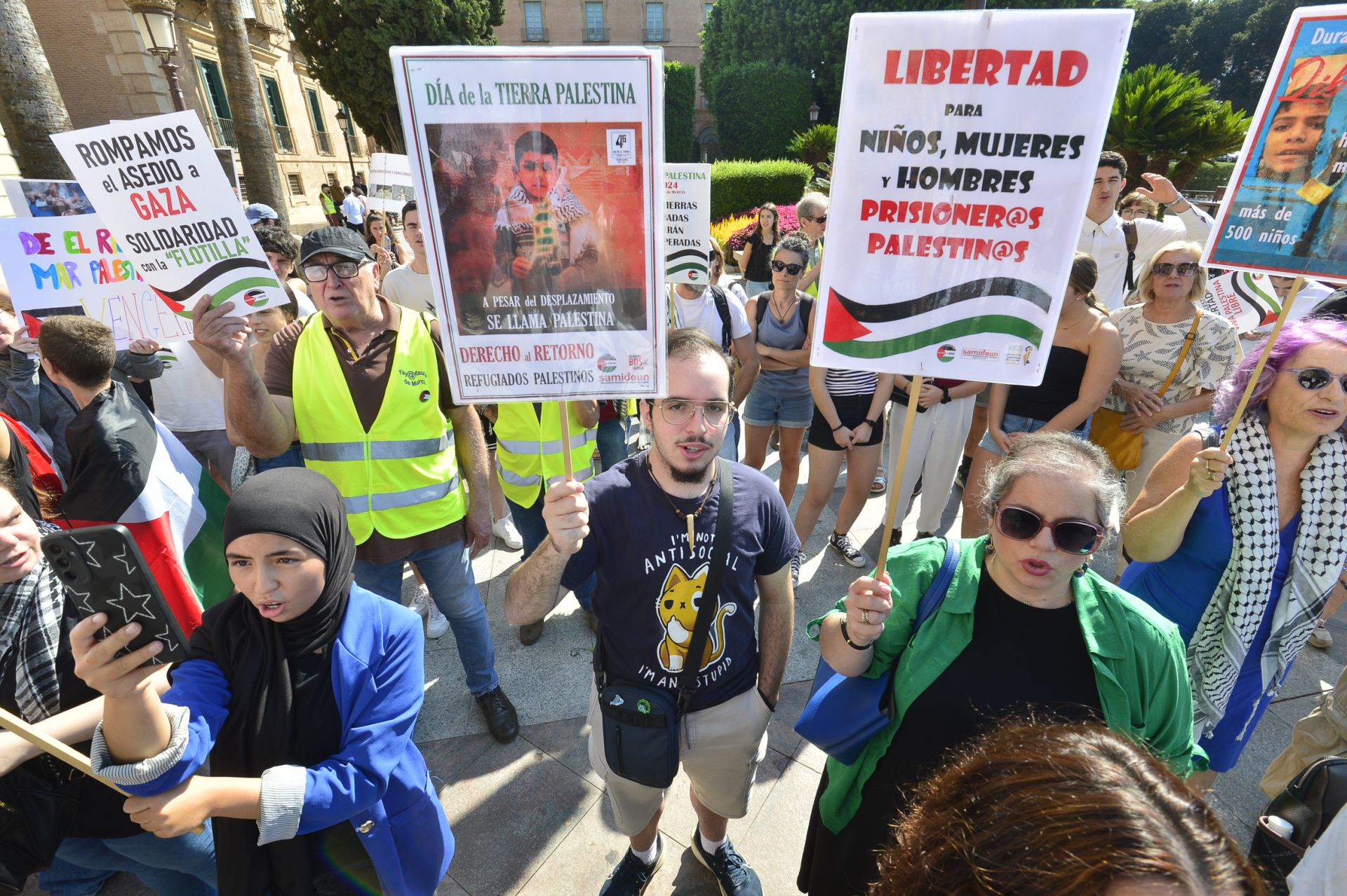 En imágenes, la protesta estudiantil contra el genocidio en Palestina a manos de Israel