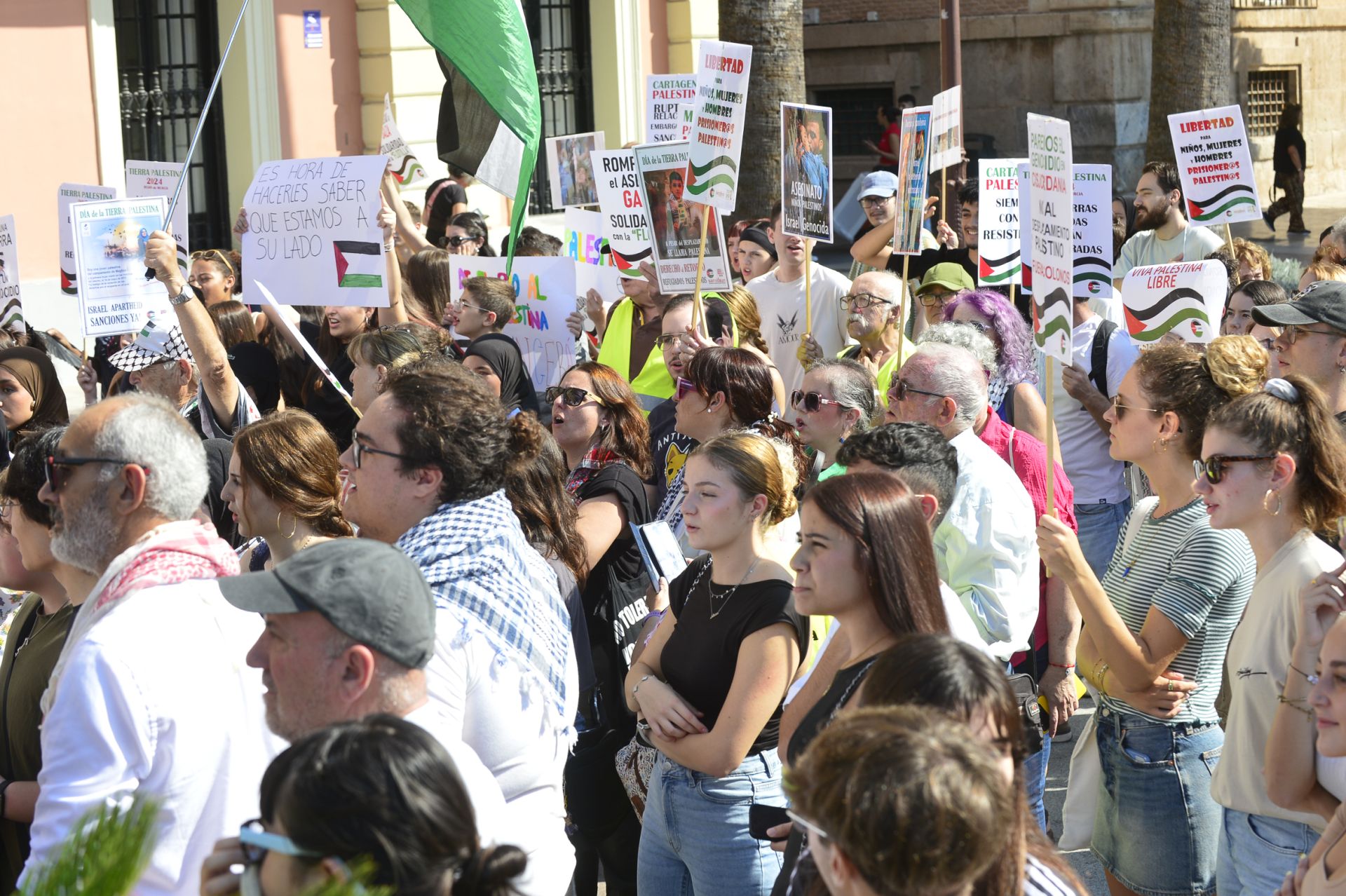 En imágenes, la protesta estudiantil contra el genocidio en Palestina a manos de Israel