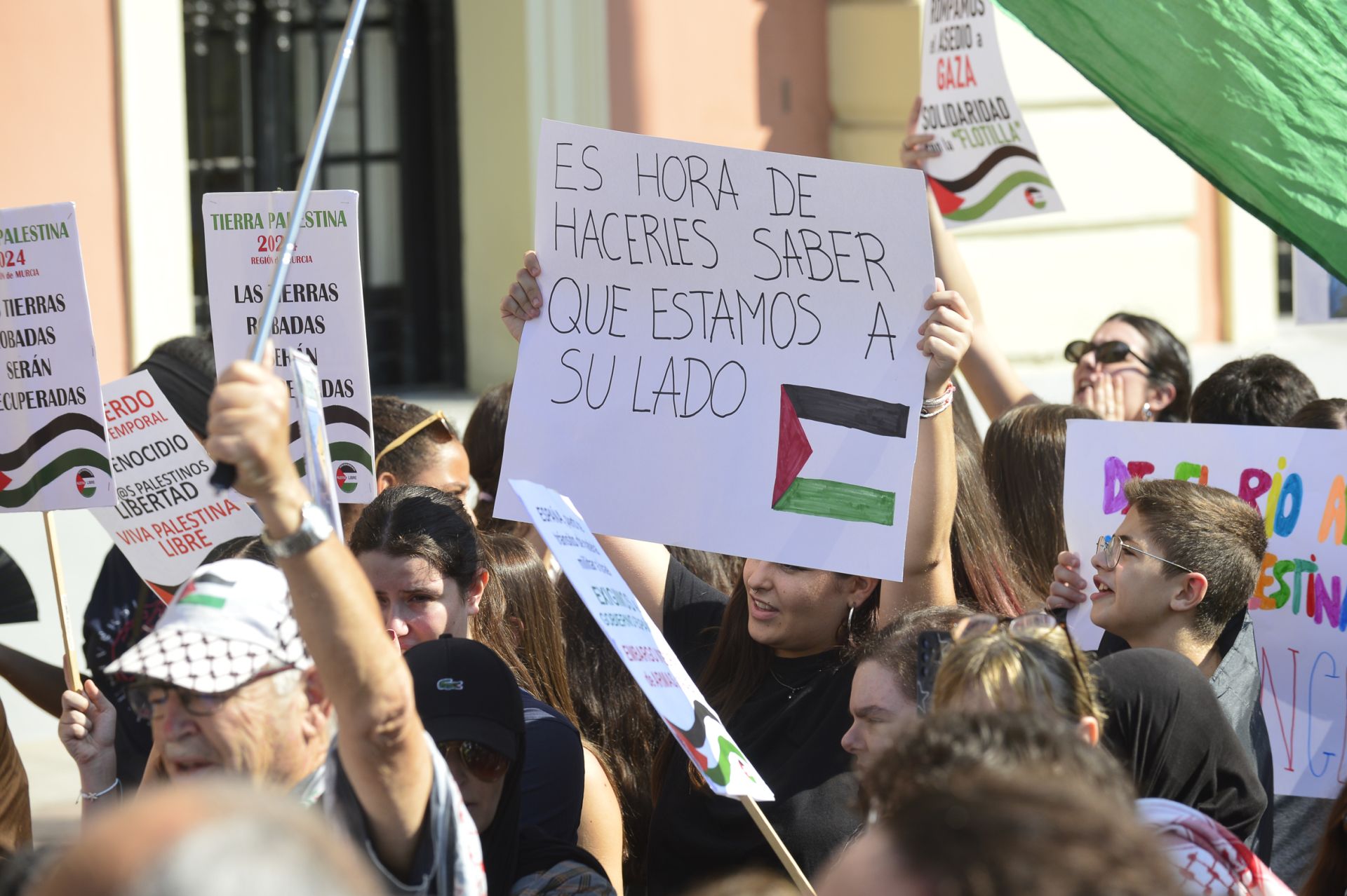 En imágenes, la protesta estudiantil contra el genocidio en Palestina a manos de Israel