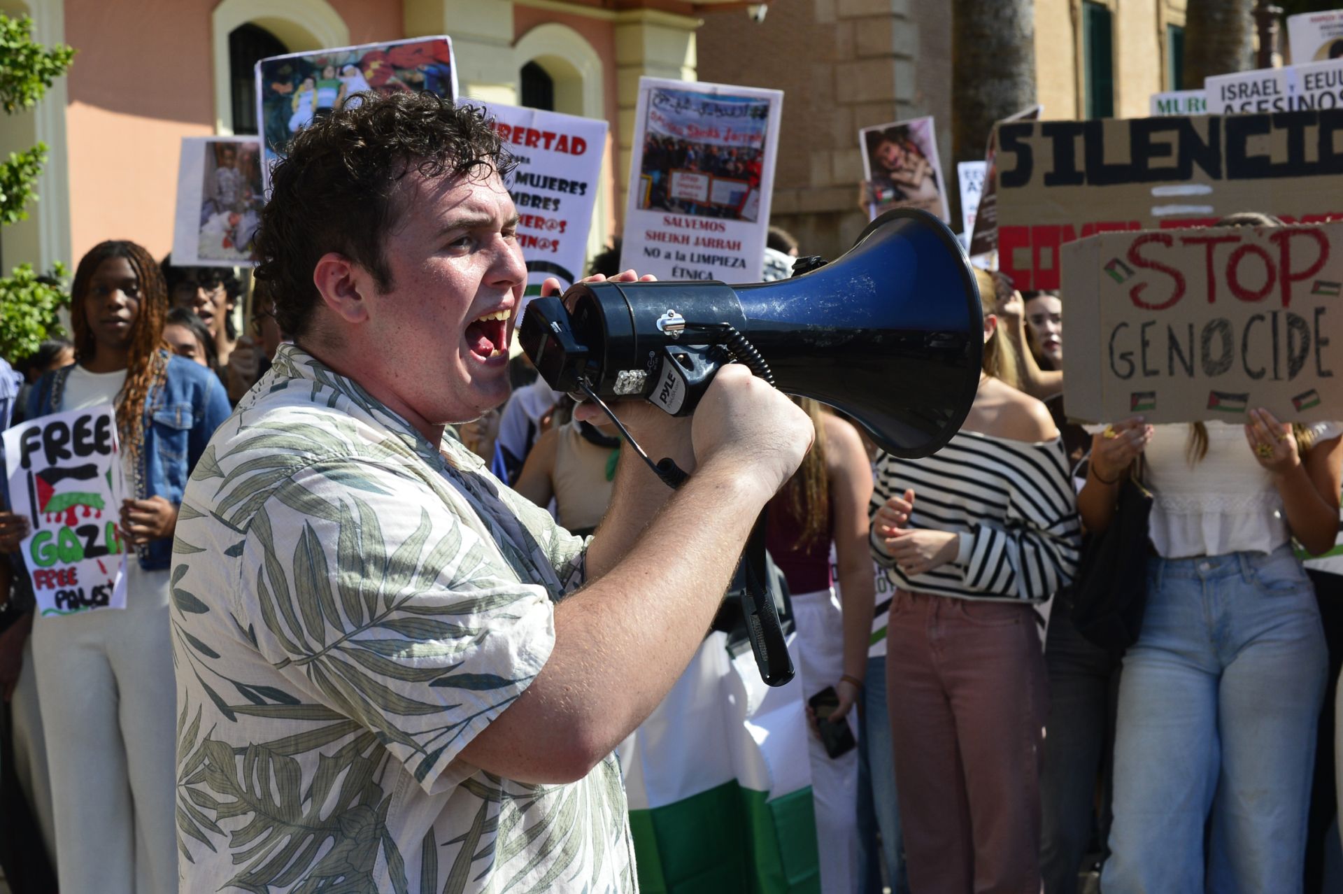 En imágenes, la protesta estudiantil contra el genocidio en Palestina a manos de Israel