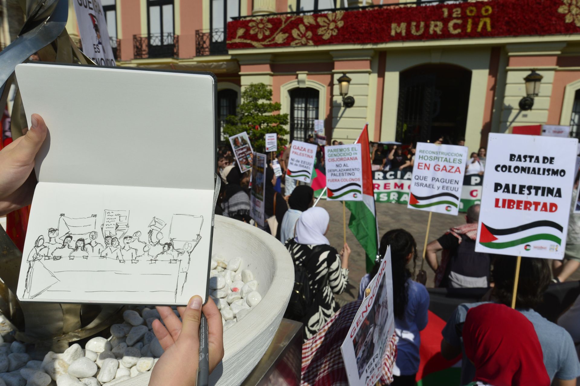 En imágenes, la protesta estudiantil contra el genocidio en Palestina a manos de Israel