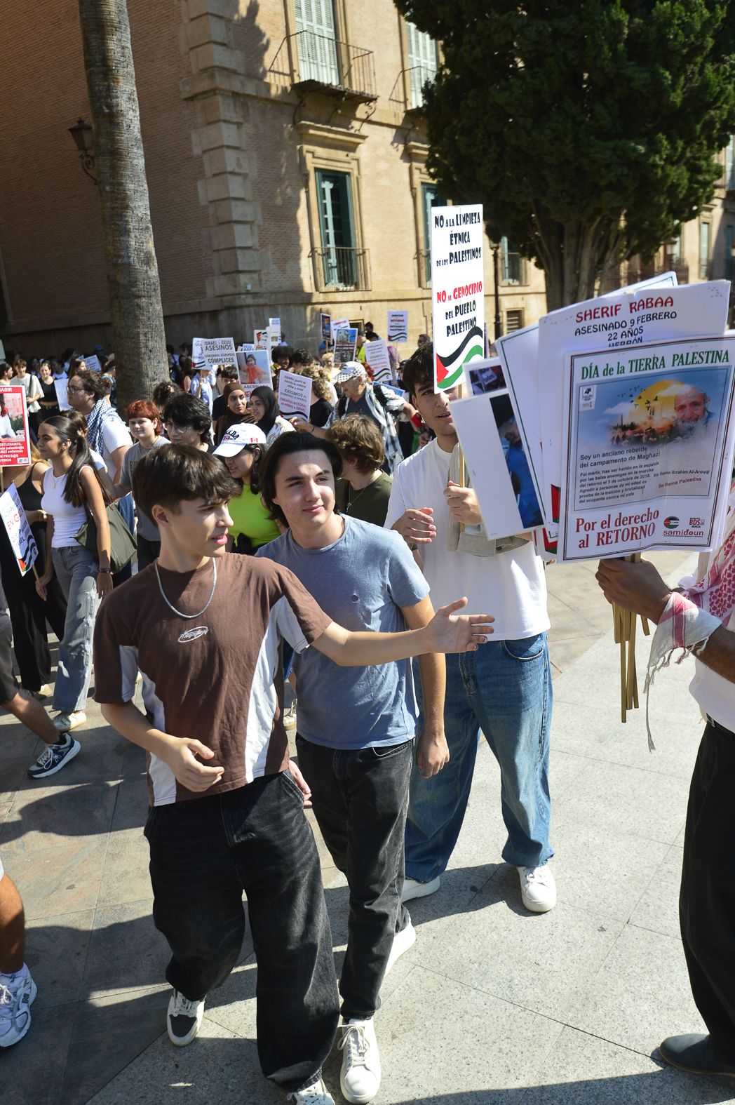 En imágenes, la protesta estudiantil contra el genocidio en Palestina a manos de Israel