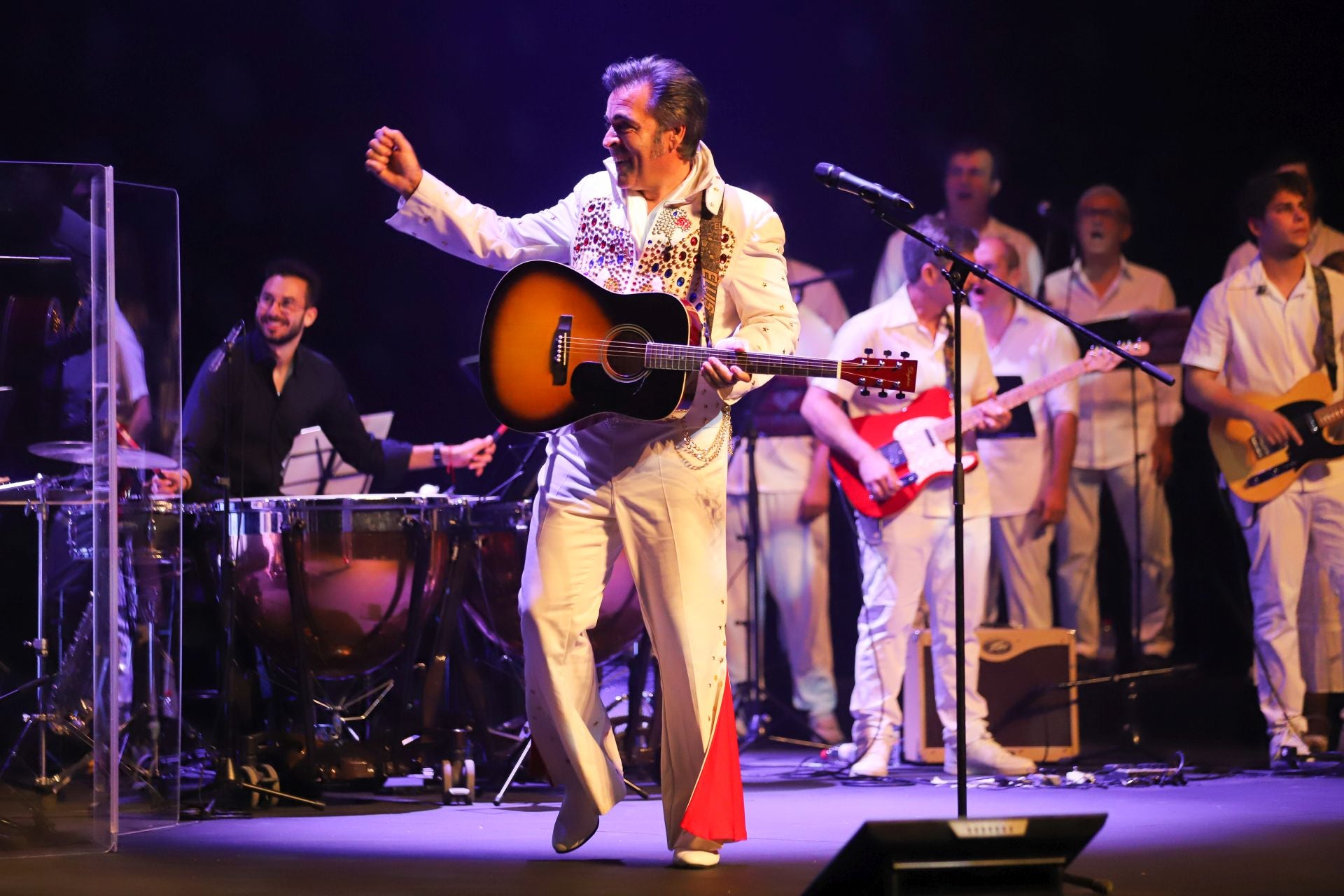Tributo murciano a Elvis, el rey del rock, en imágenes