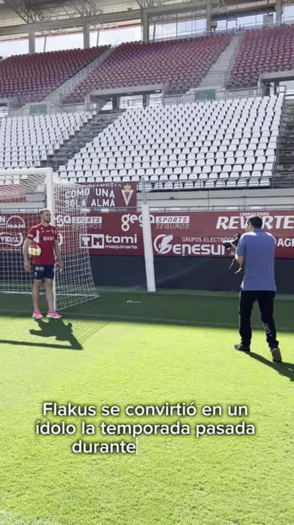 David Flakus: «Cualquier otro final que no sea ascender este año será una gran fracaso»