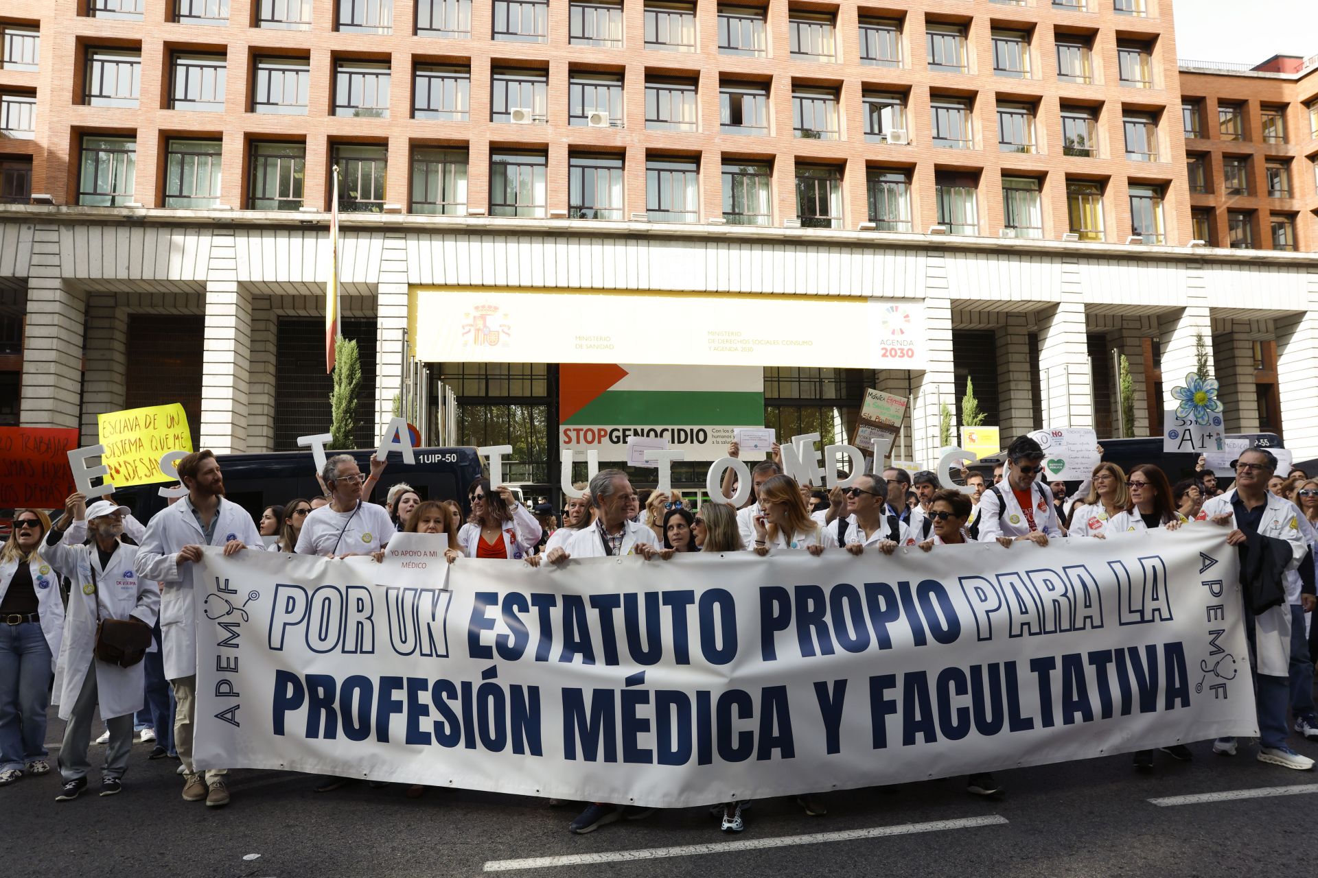 En imágenes, huelga nacional de médicos en la Región de Murcia