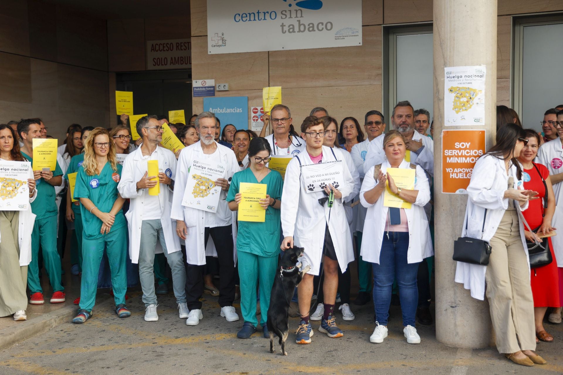 En imágenes, huelga nacional de médicos en la Región de Murcia