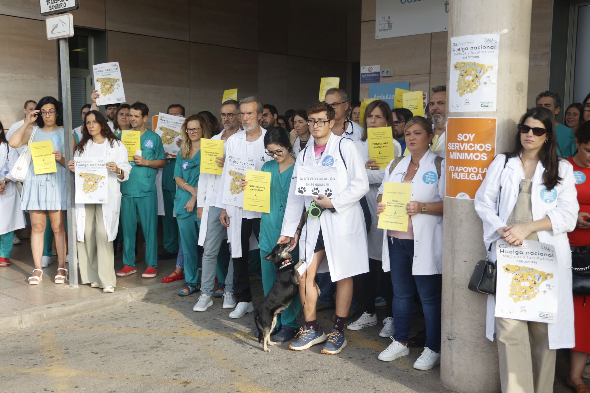 En imágenes, huelga nacional de médicos en la Región de Murcia