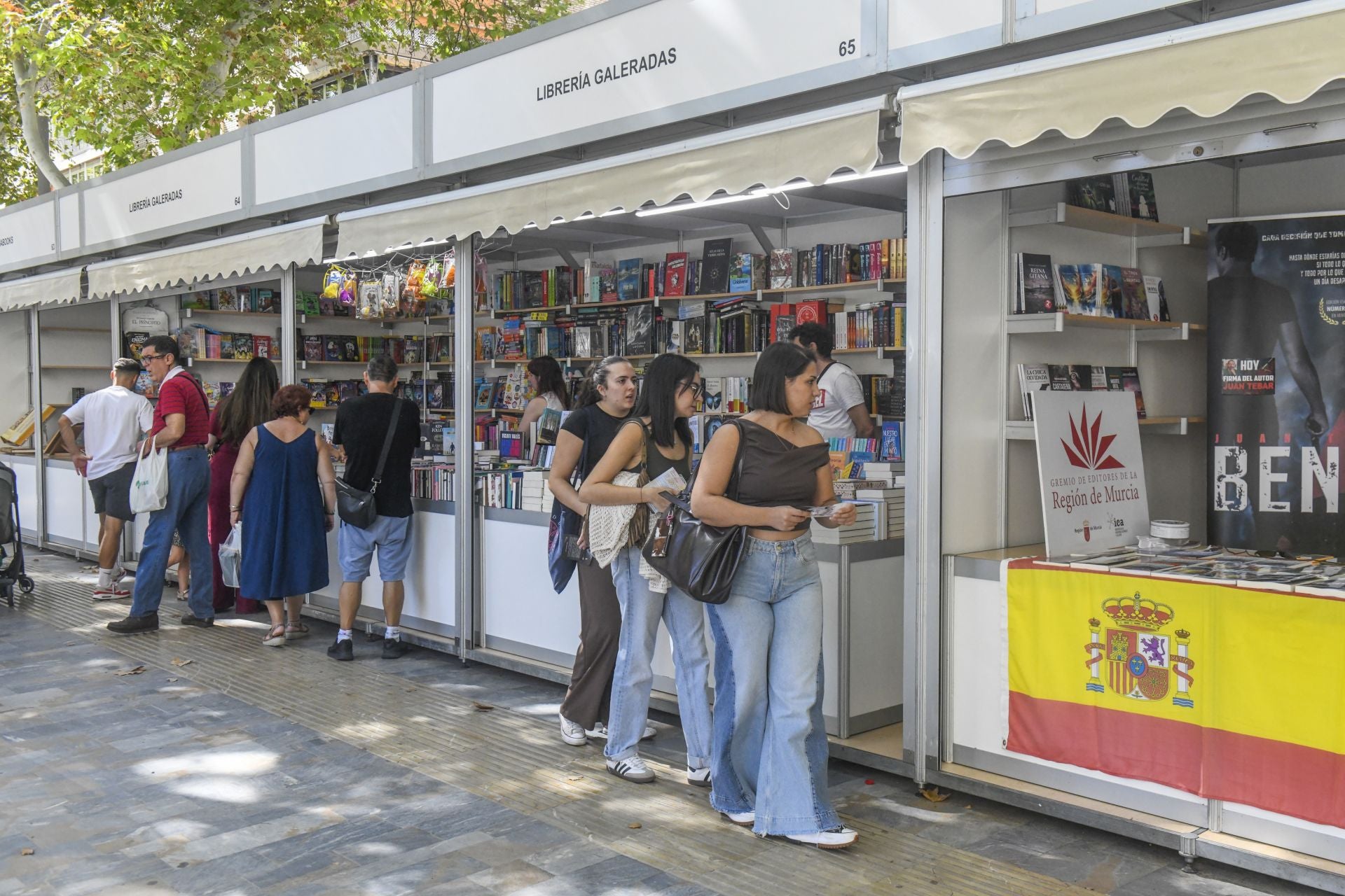 En imágenes, la inauguración de la Feria del Libro de Murcia
