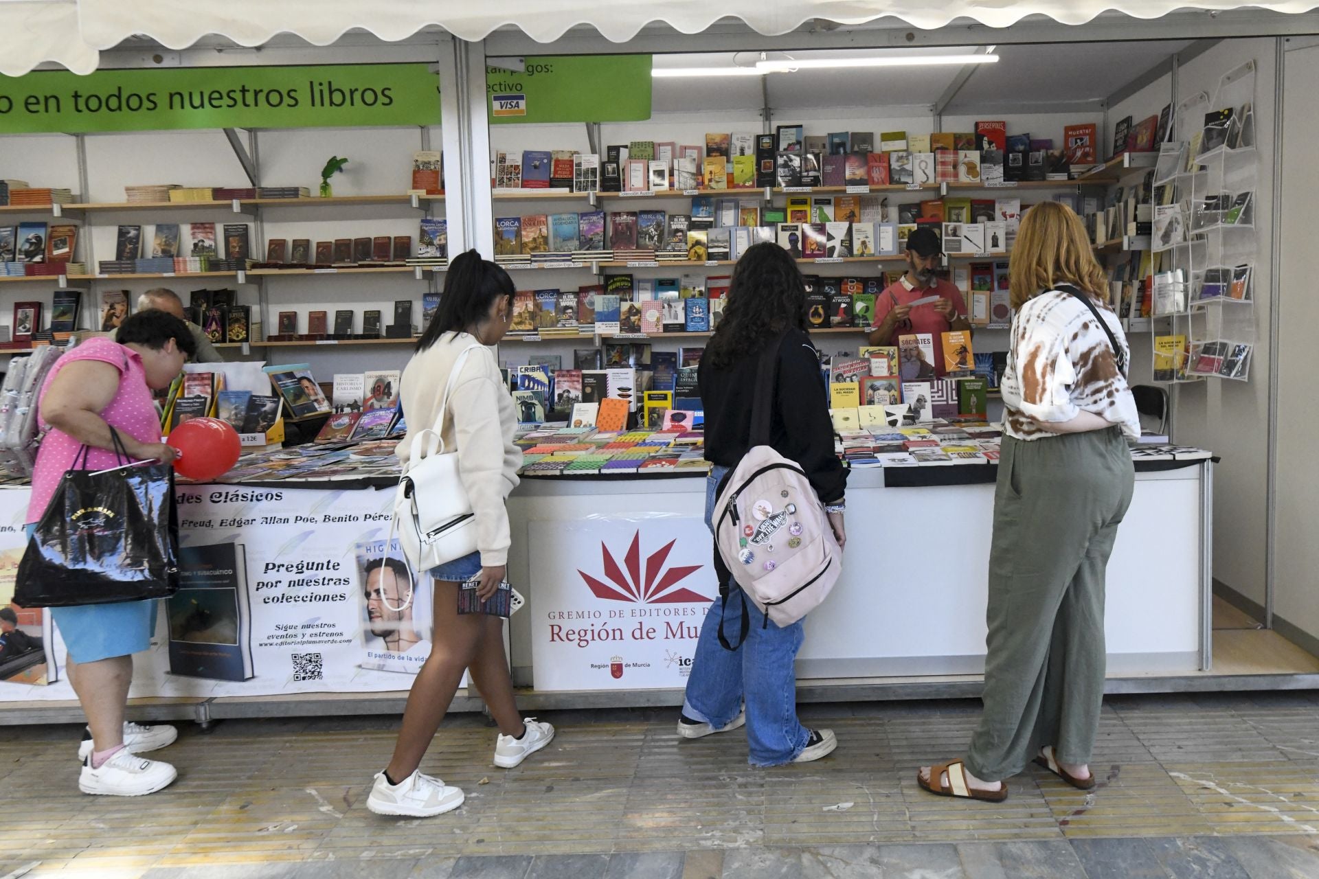 En imágenes, la inauguración de la Feria del Libro de Murcia