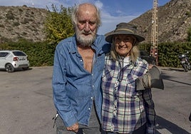 Collin y Margaret Stewart, durante una protesta en 2023.