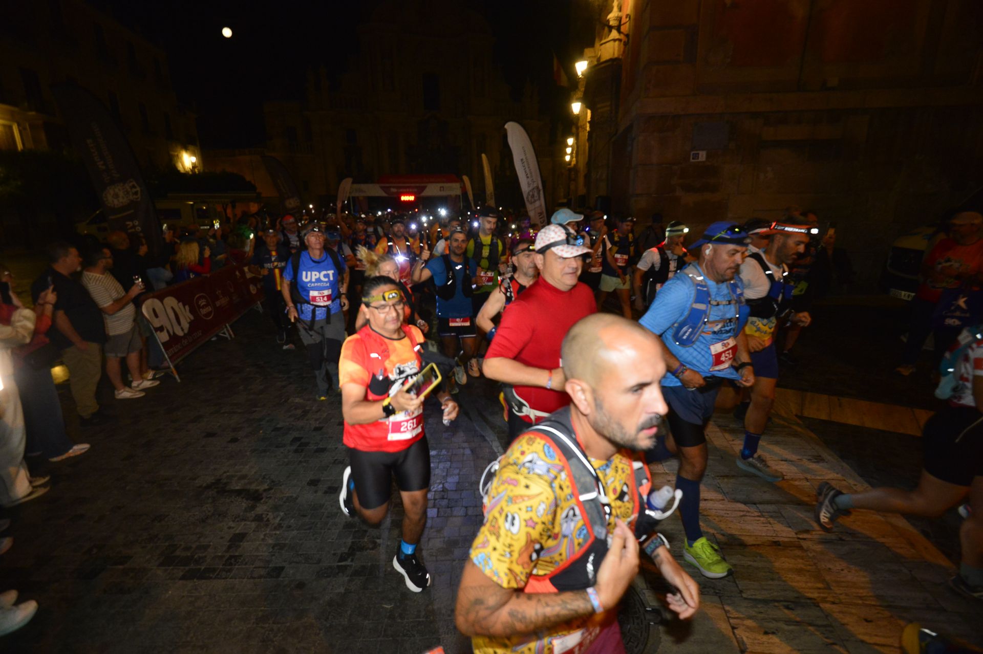 En imágenes, salida y llegada de la 90K a Caravaca de la Cruz