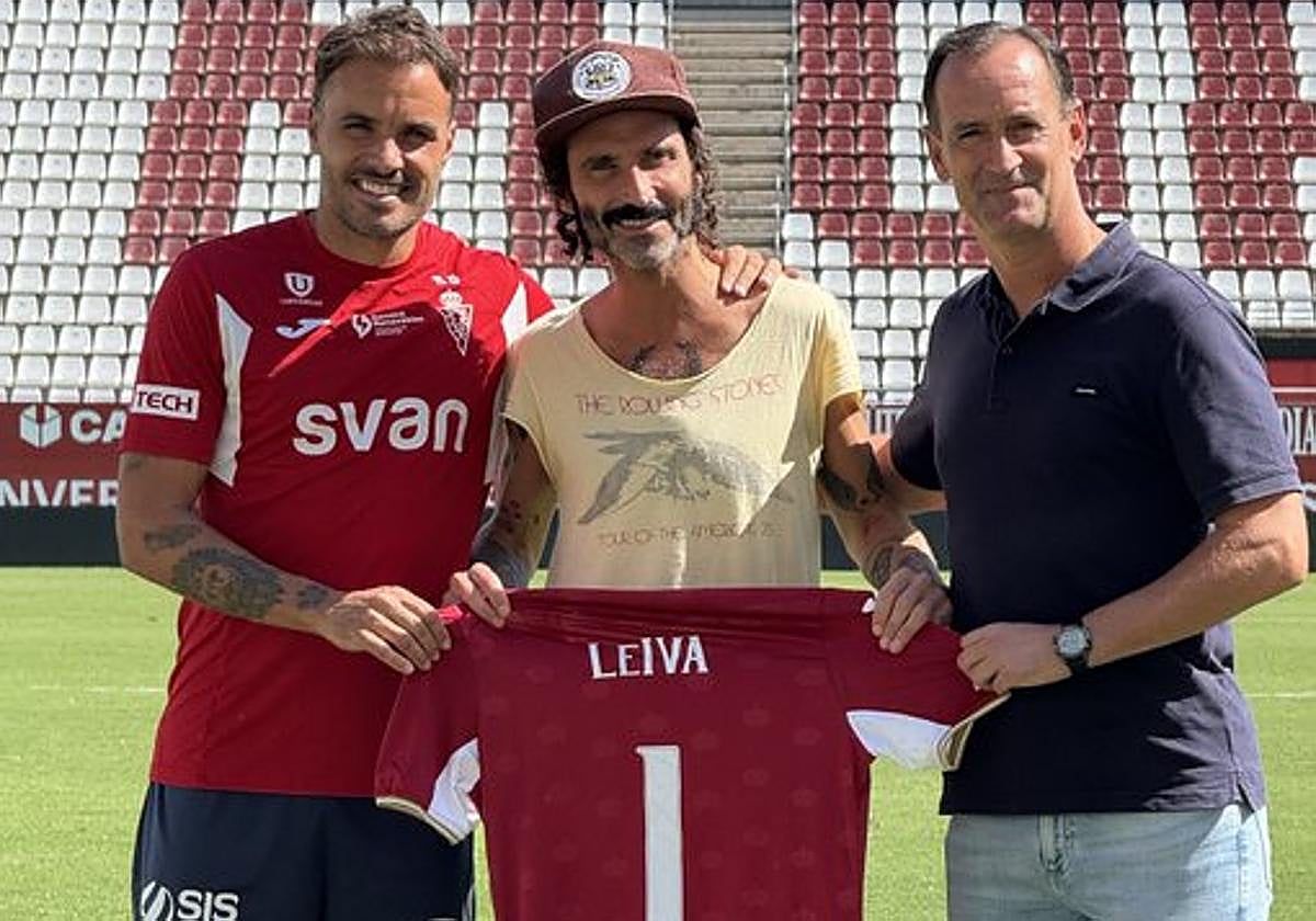 Pedro León, Leiva y Joseba Etxeberria.