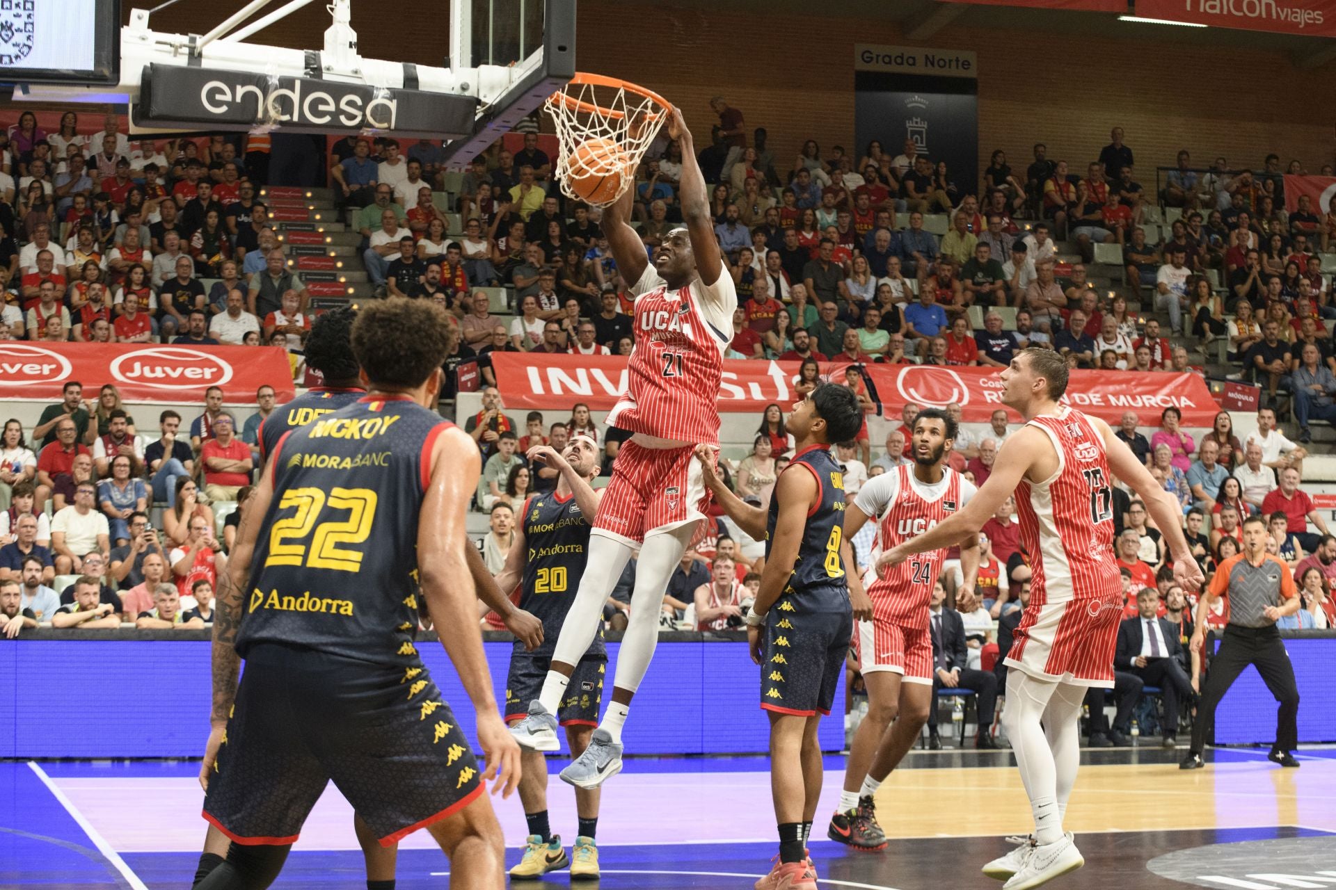 Un UCAM de sobresaliente el primer día ante el Andorra, en imágenes