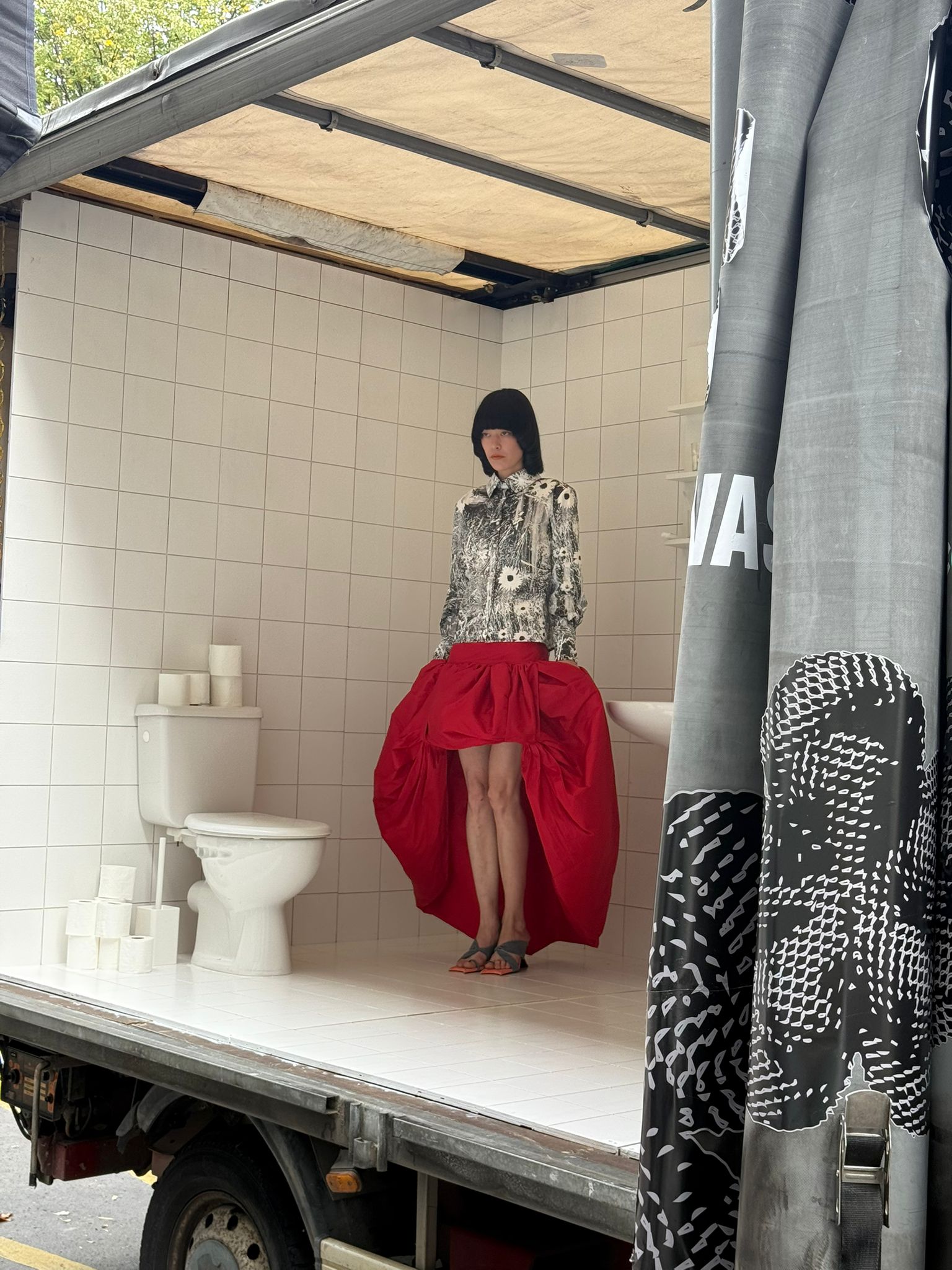 Paula Cánovas del Vas presenta nueva colección en París