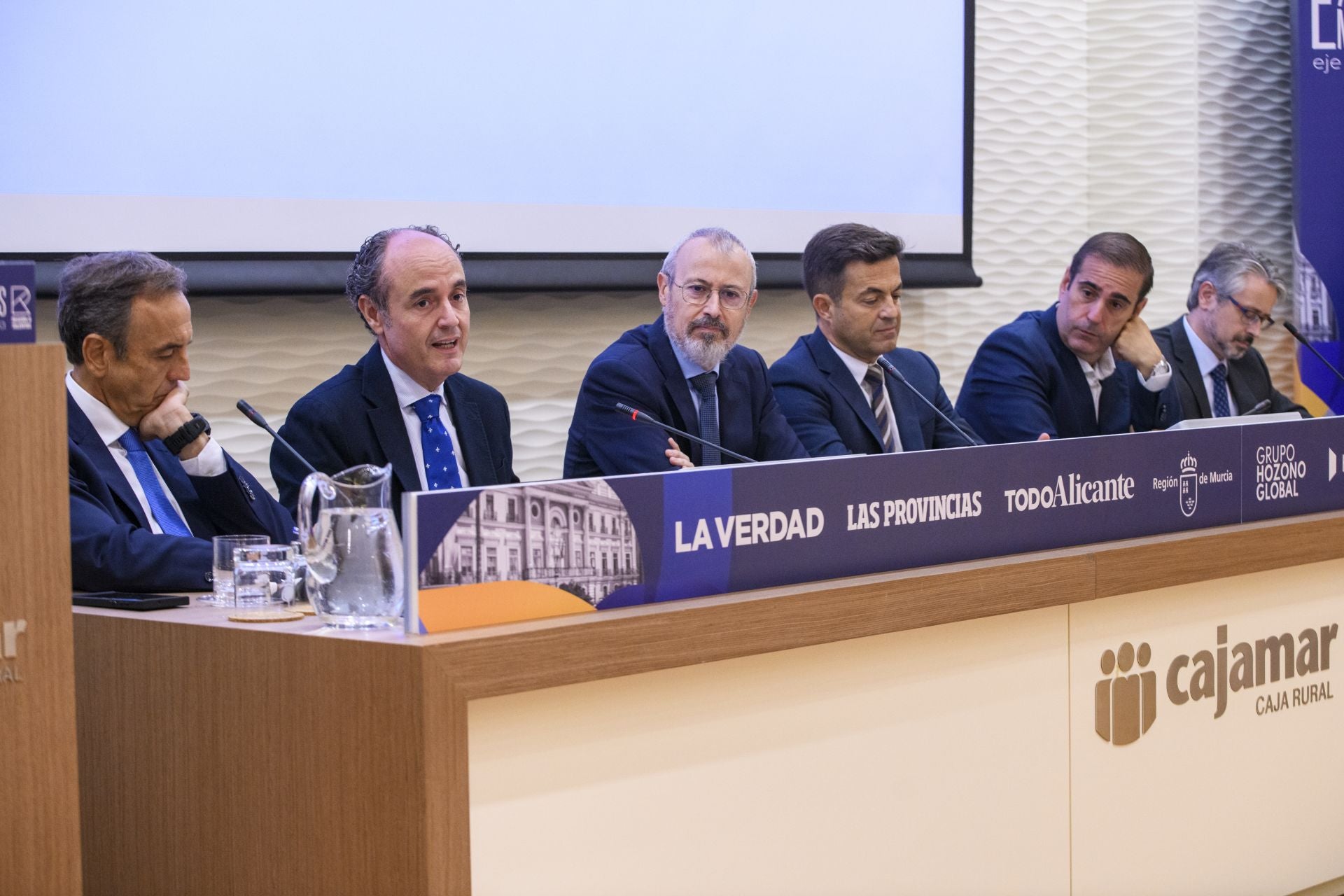 El encuentro &#039;Experiencias Empresariales. Eje Murcia-Valencia&#039;, en imágenes