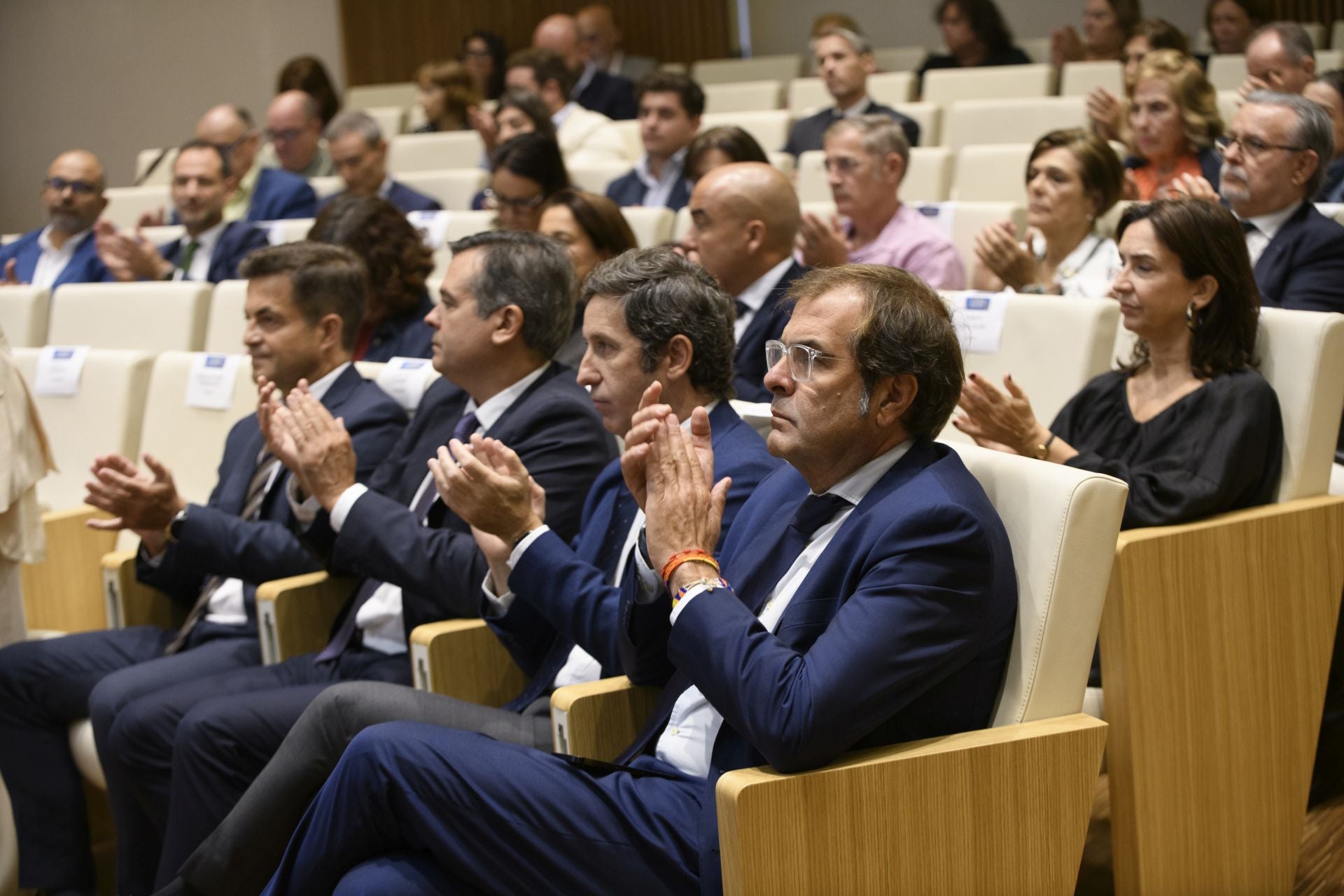 El encuentro &#039;Experiencias Empresariales. Eje Murcia-Valencia&#039;, en imágenes