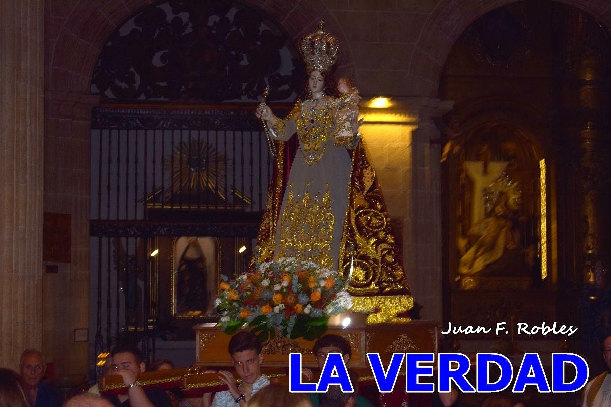 Imágenes de la Misa Solemne y Procesión de la Virgen del Rosario en Caravaca de la Cruz