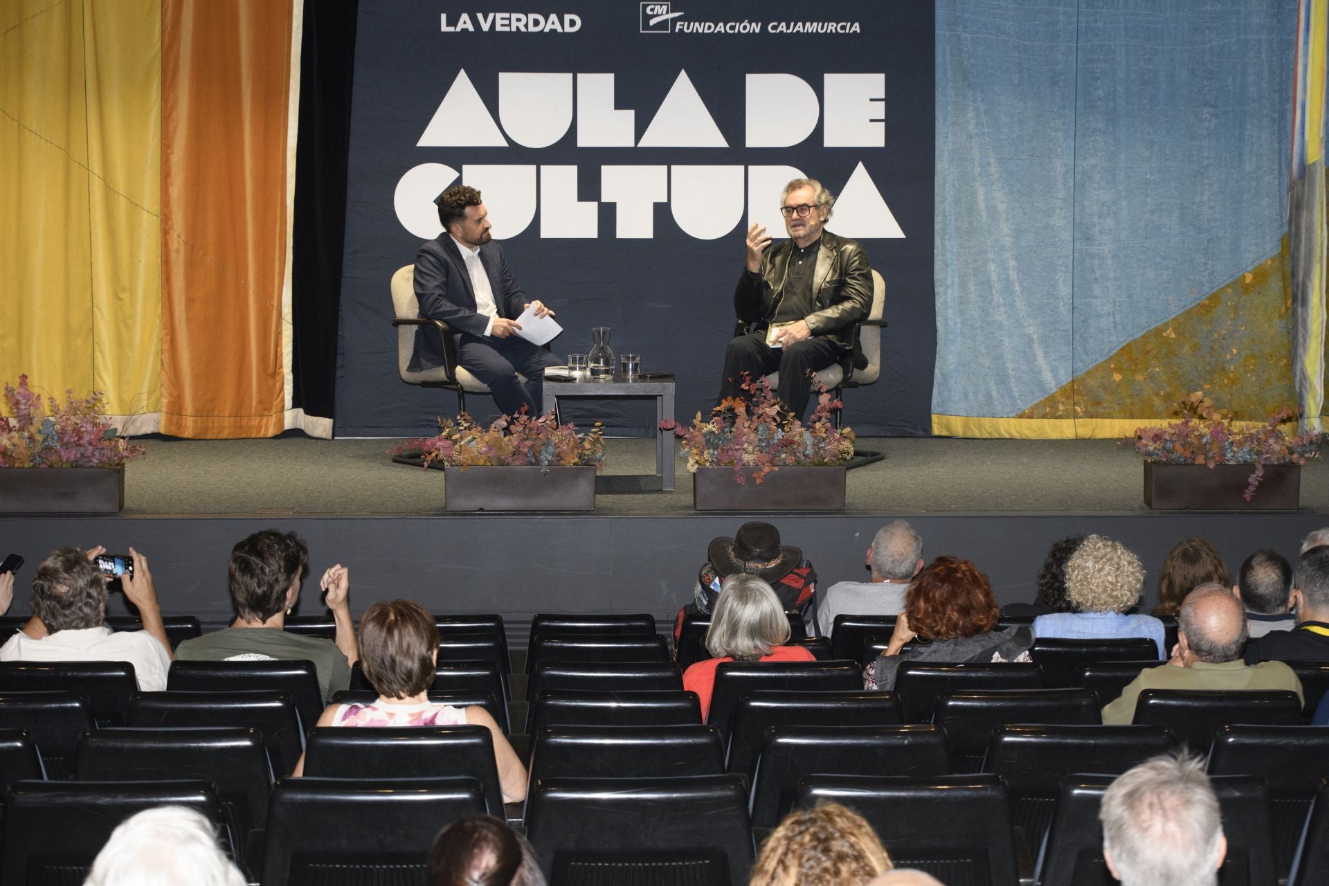 Fermín Bocos abre la temporada del Aula de Cultura de LA VERDAD, en imágenes
