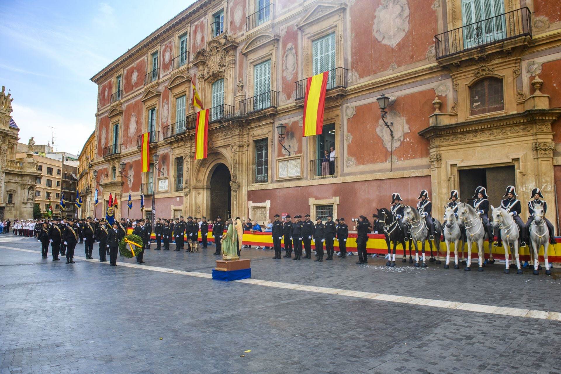 El acto por el Día de la Policía en Murcia, en imágenes