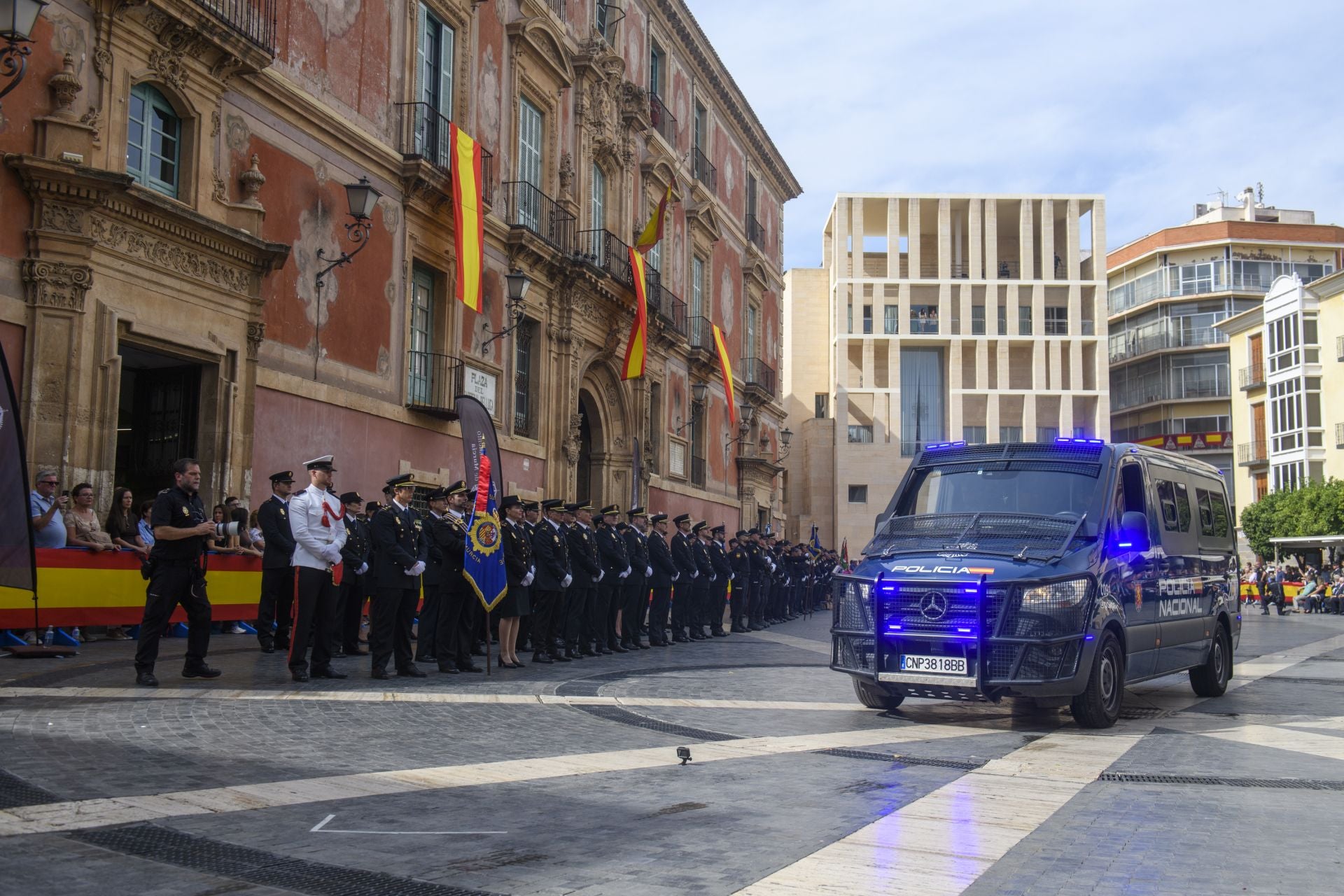 El acto por el Día de la Policía en Murcia, en imágenes
