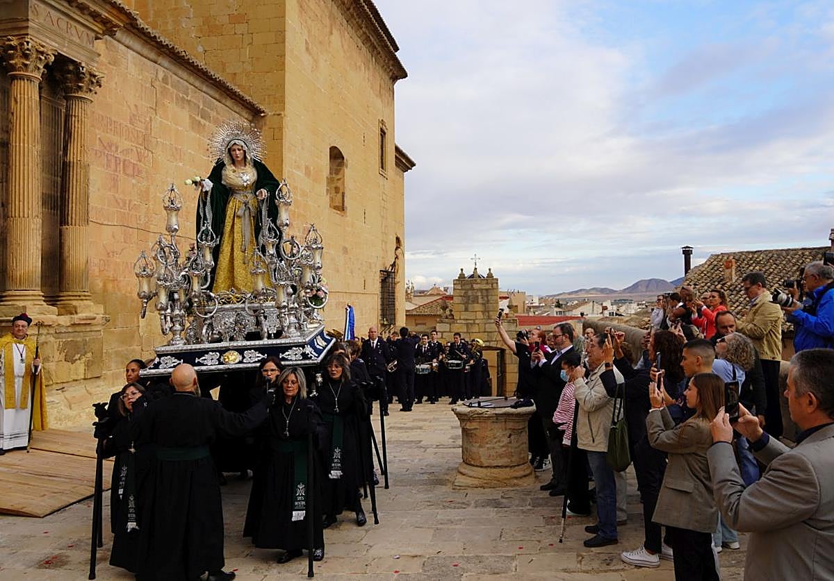 Procesión extraordinaria de la Virgen de la Esperanza por las calles de Jumilla.