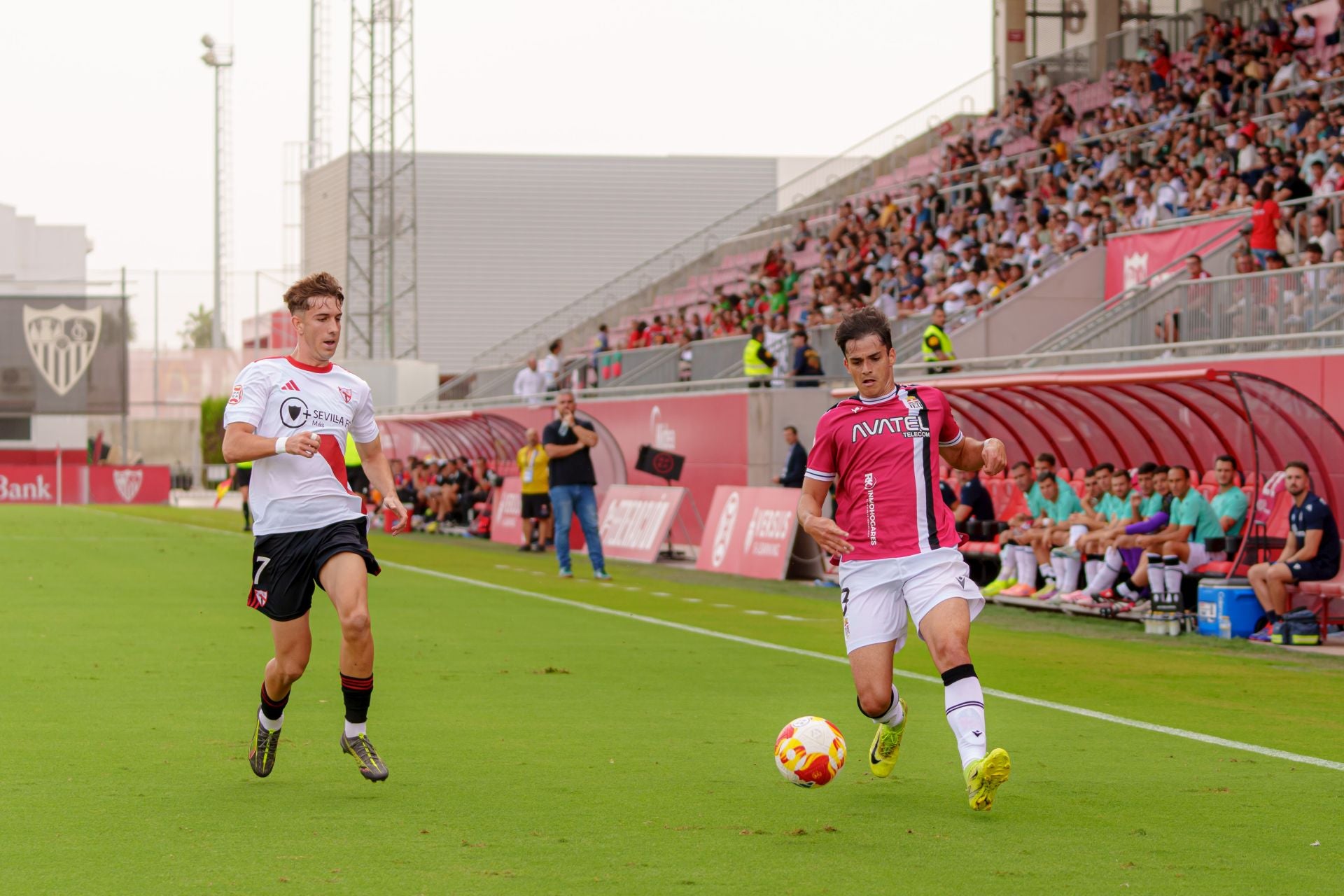 El FC Cartagena naufraga ante el Sevilla Atlético, en imágenes