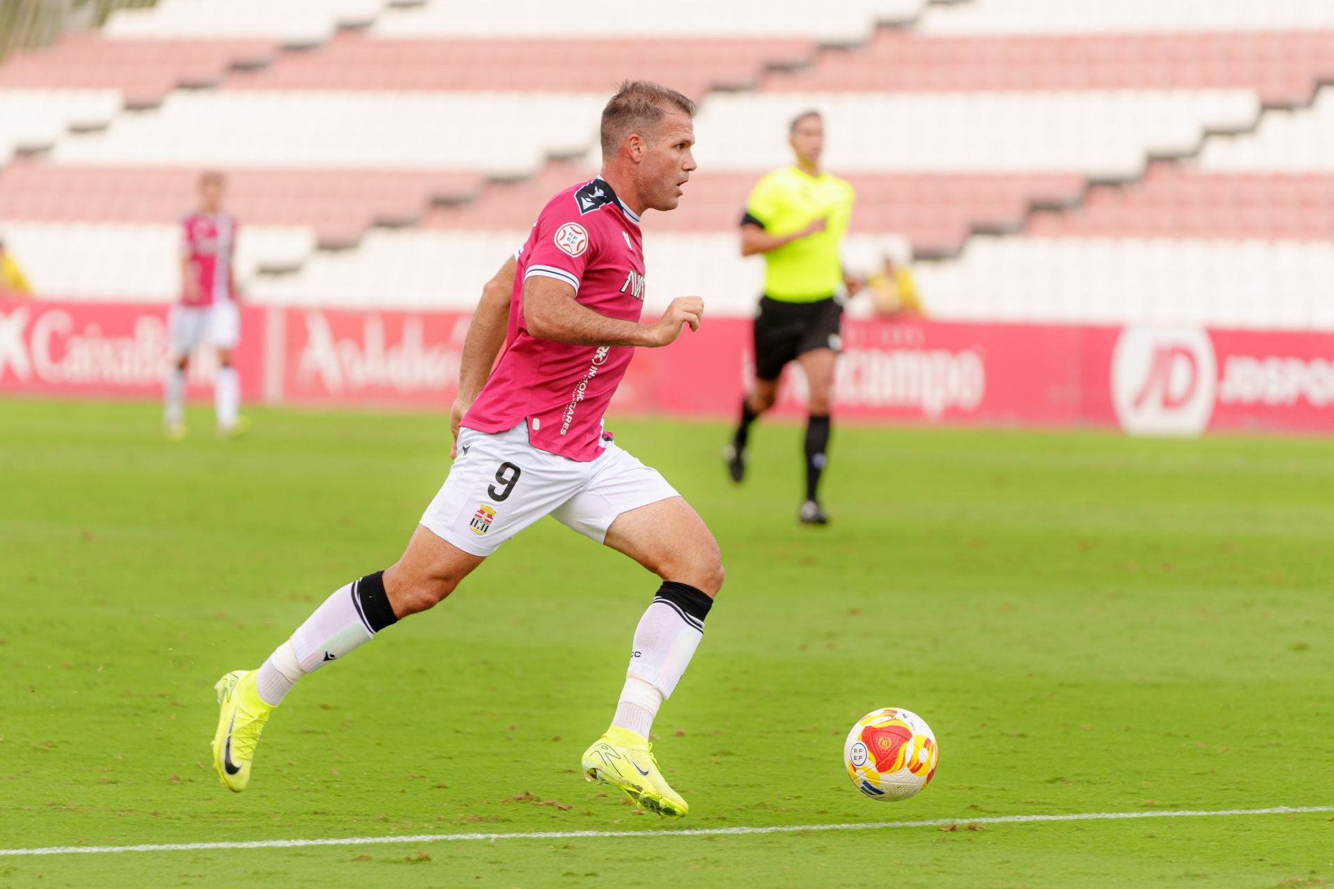 El FC Cartagena naufraga ante el Sevilla Atlético, en imágenes