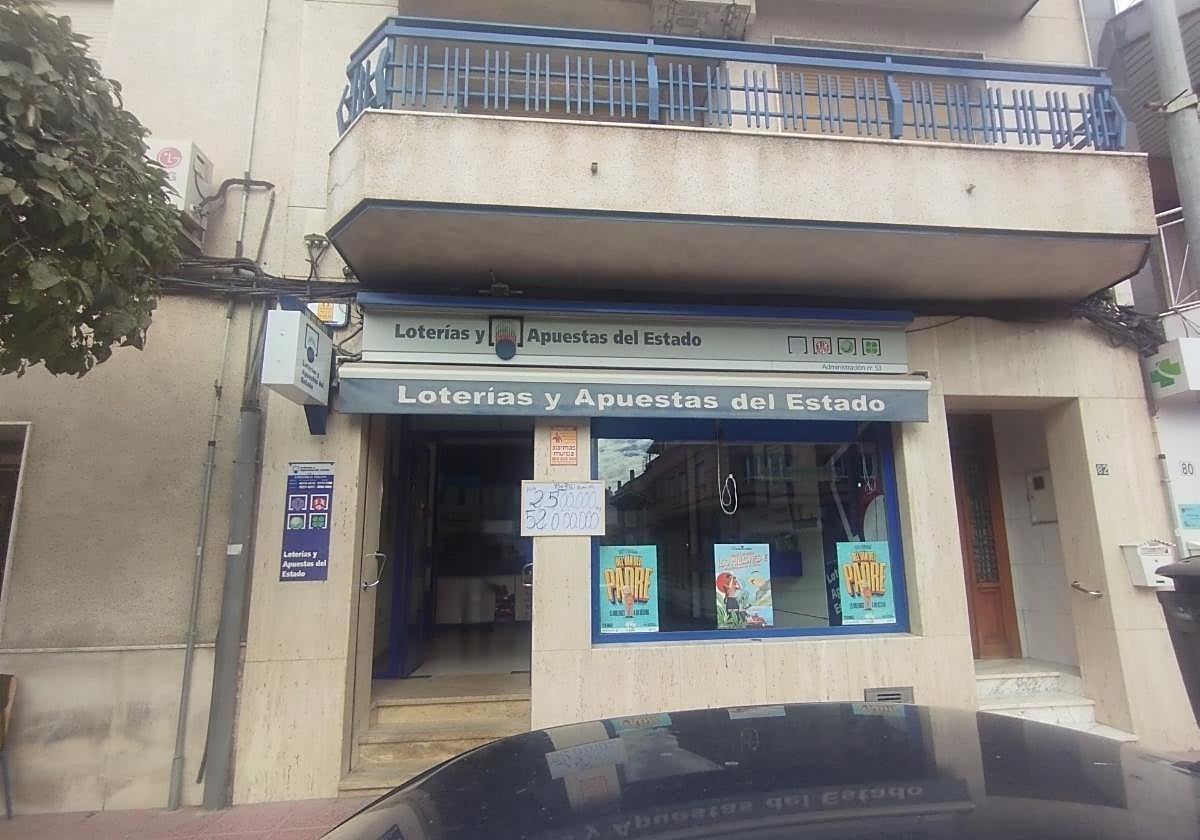 Administración de Sangonera la Verde donde se ha vendido el boleto premiado.