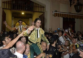 Su última salida a hombros en 2019 de La Condomina