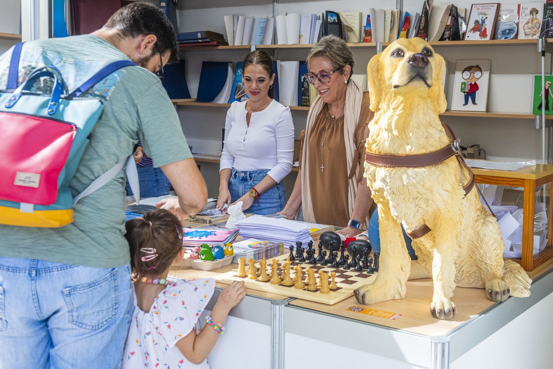 Último día de la Feria del Libro de Murcia, en imágenes