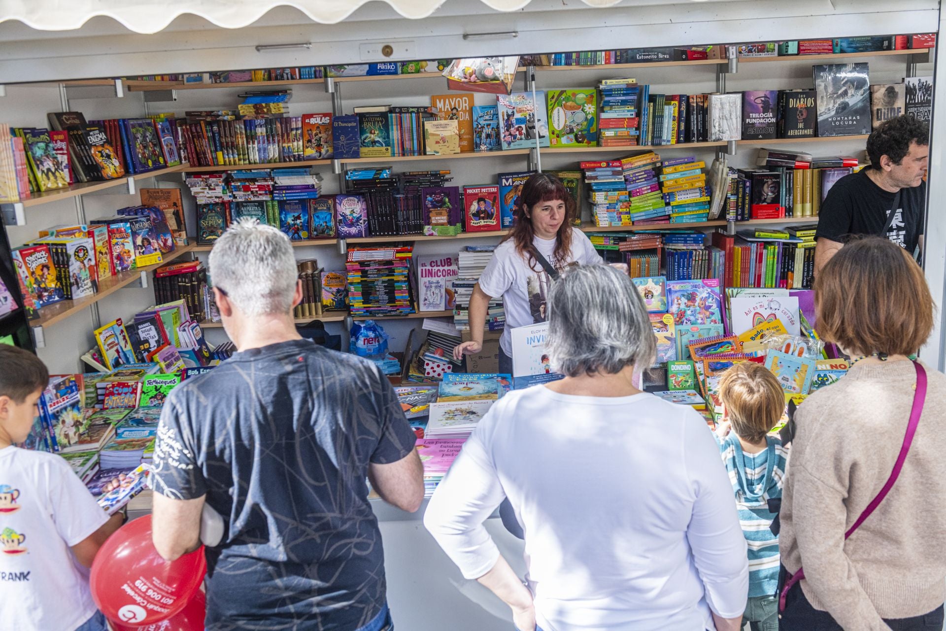 Último día de la Feria del Libro de Murcia, en imágenes