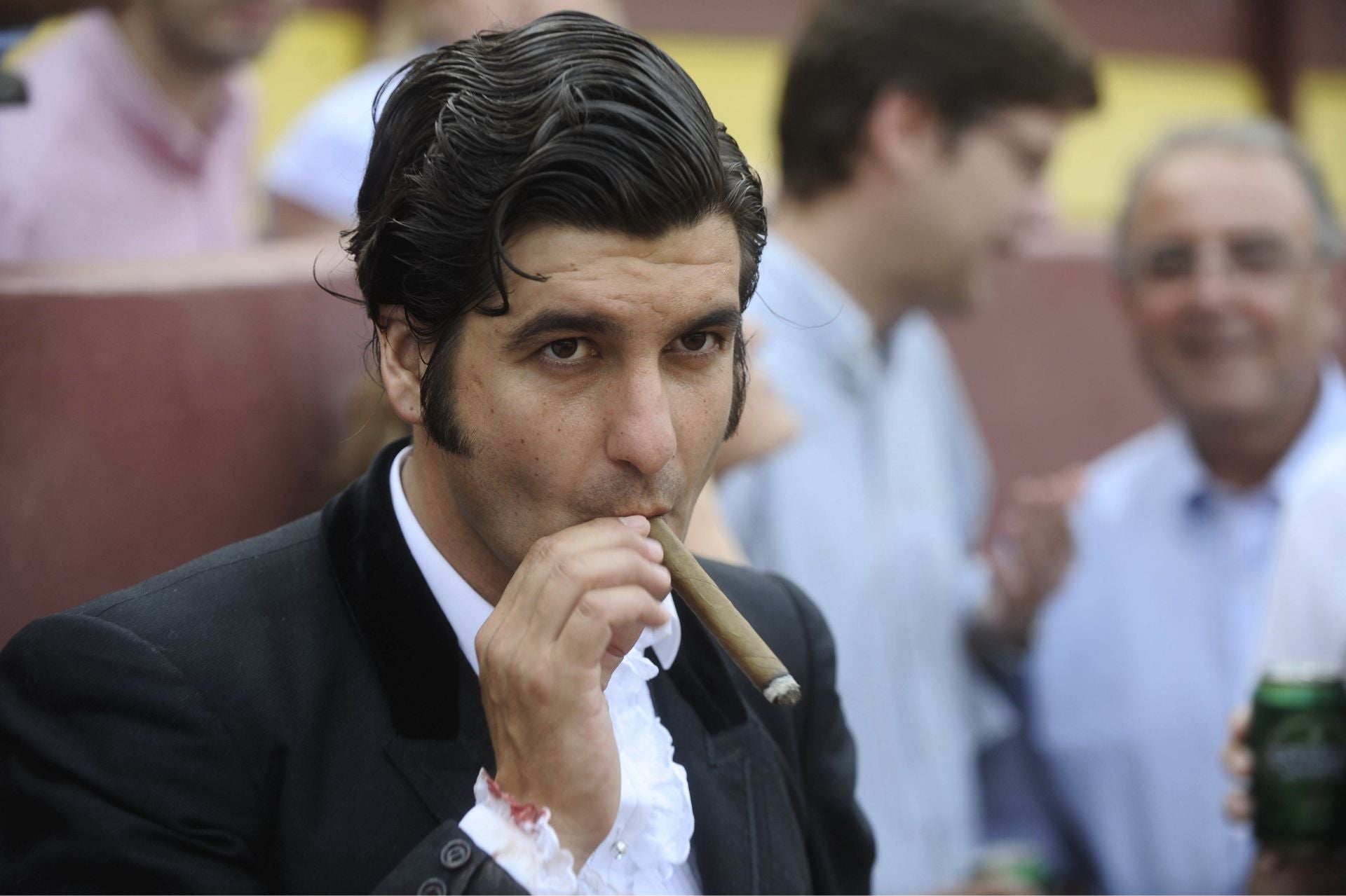 Fumando un puro en Lorca. 