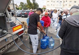 Sin agua potable en el Mar Menor, en imágenes