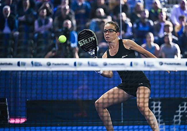 La cartagenera Patty Llaguno, durante un partido de esta campaña en el World Padel Tour.