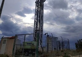 La antena de telecomunicaciones.