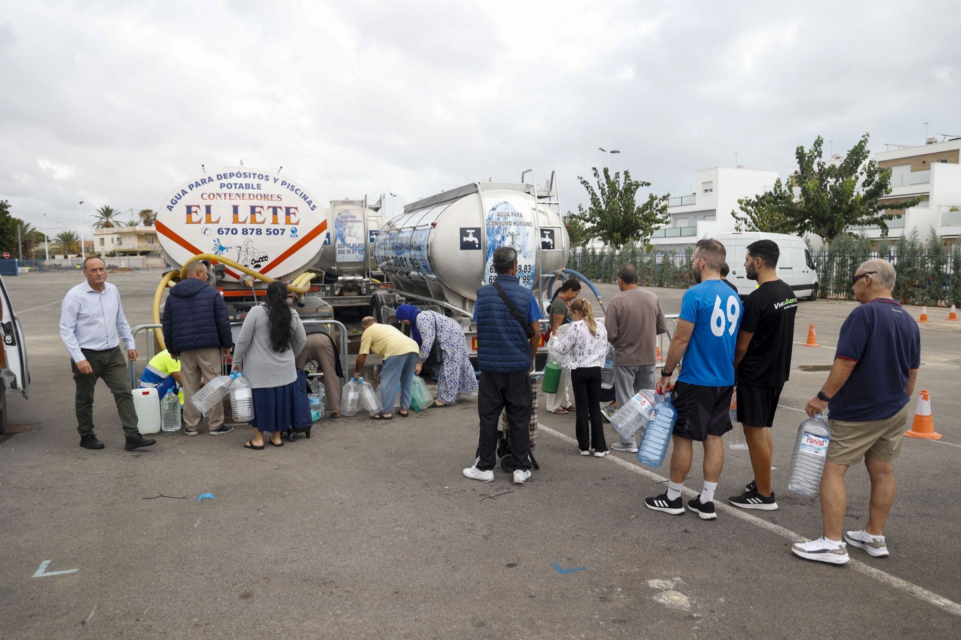 Sin agua potable en el Mar Menor, en imágenes